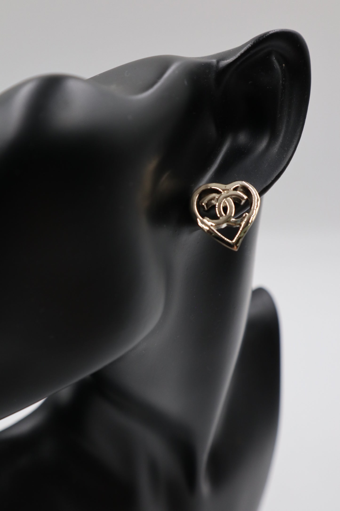 Chanel Earrings 心型鏤空耳環/ Rank SA 251008003