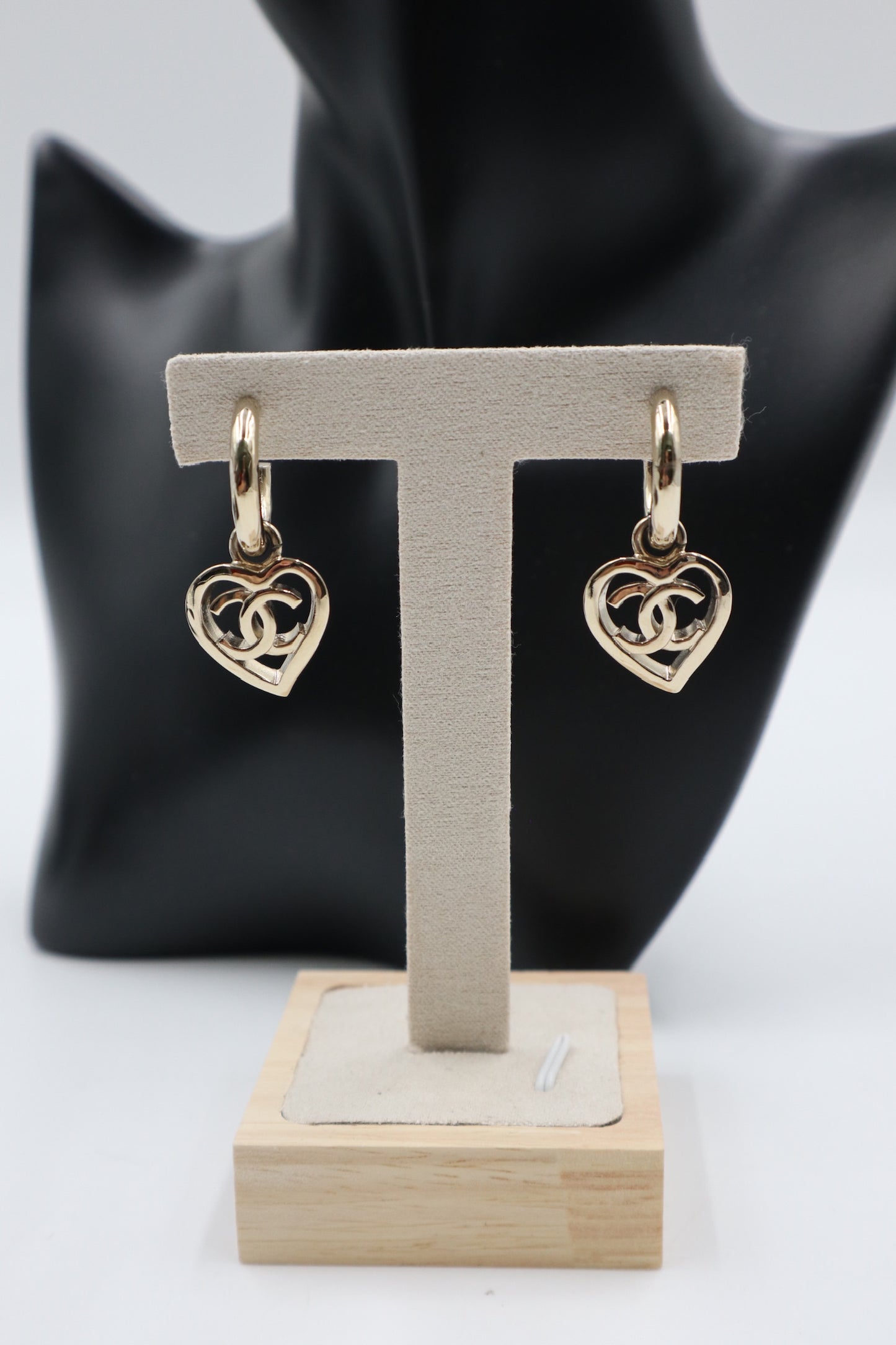 Chanel Earrings 金屬心型鏤空耳環/ Rank SA 251018002