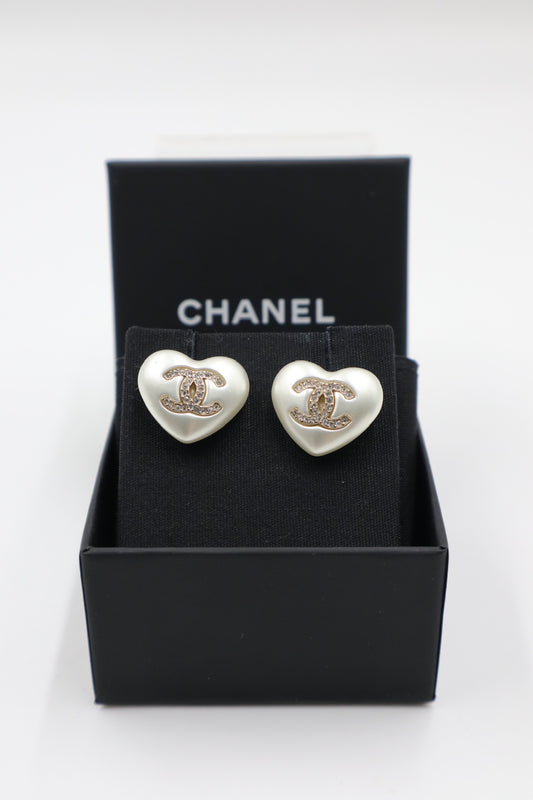 Chanel Earrings 珍珠水鑽愛心耳環/ Rank SA 251018004