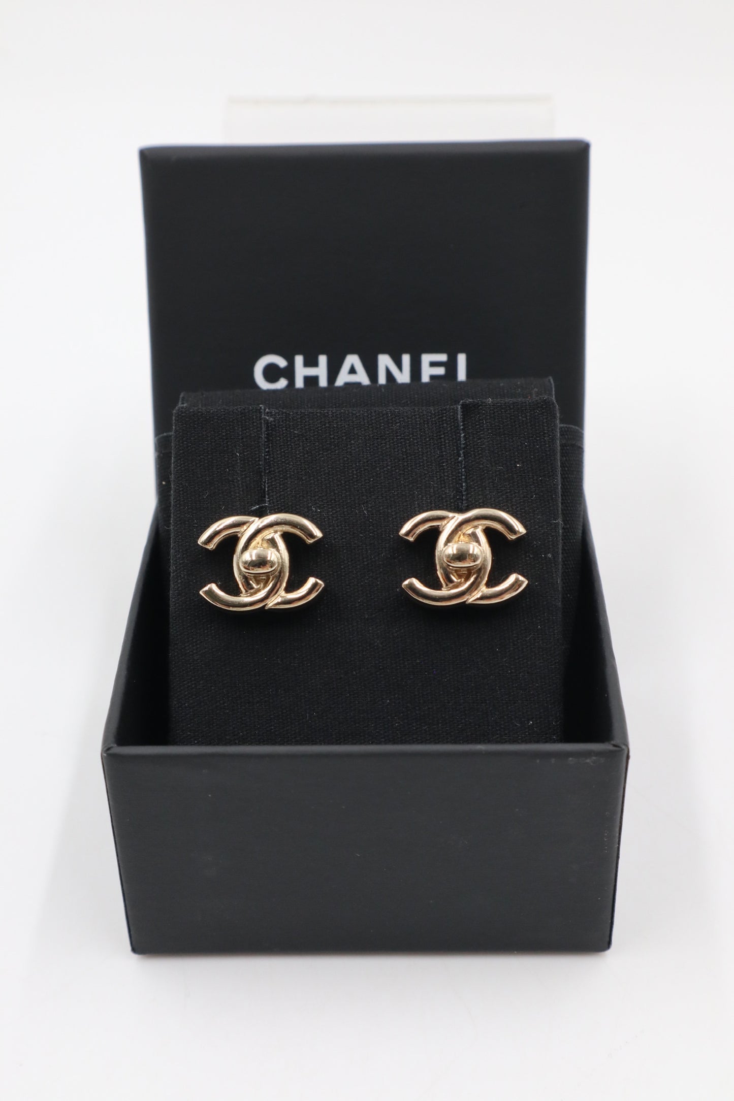 Chanel 書包扣耳環 / Rank SA 251025009