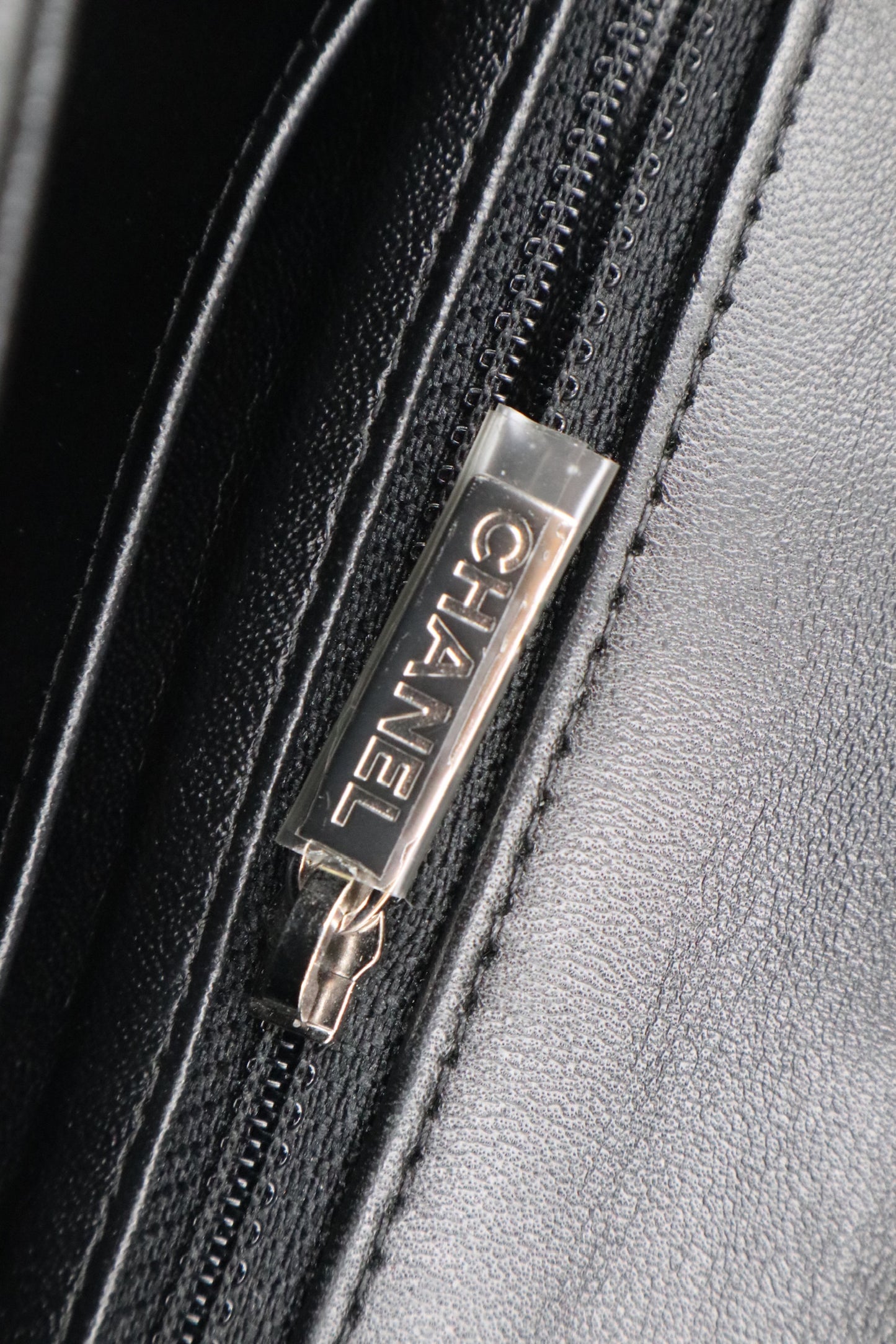 Chanel Mini CF 羊皮20cm 黑銀 / Rank SA 251113001