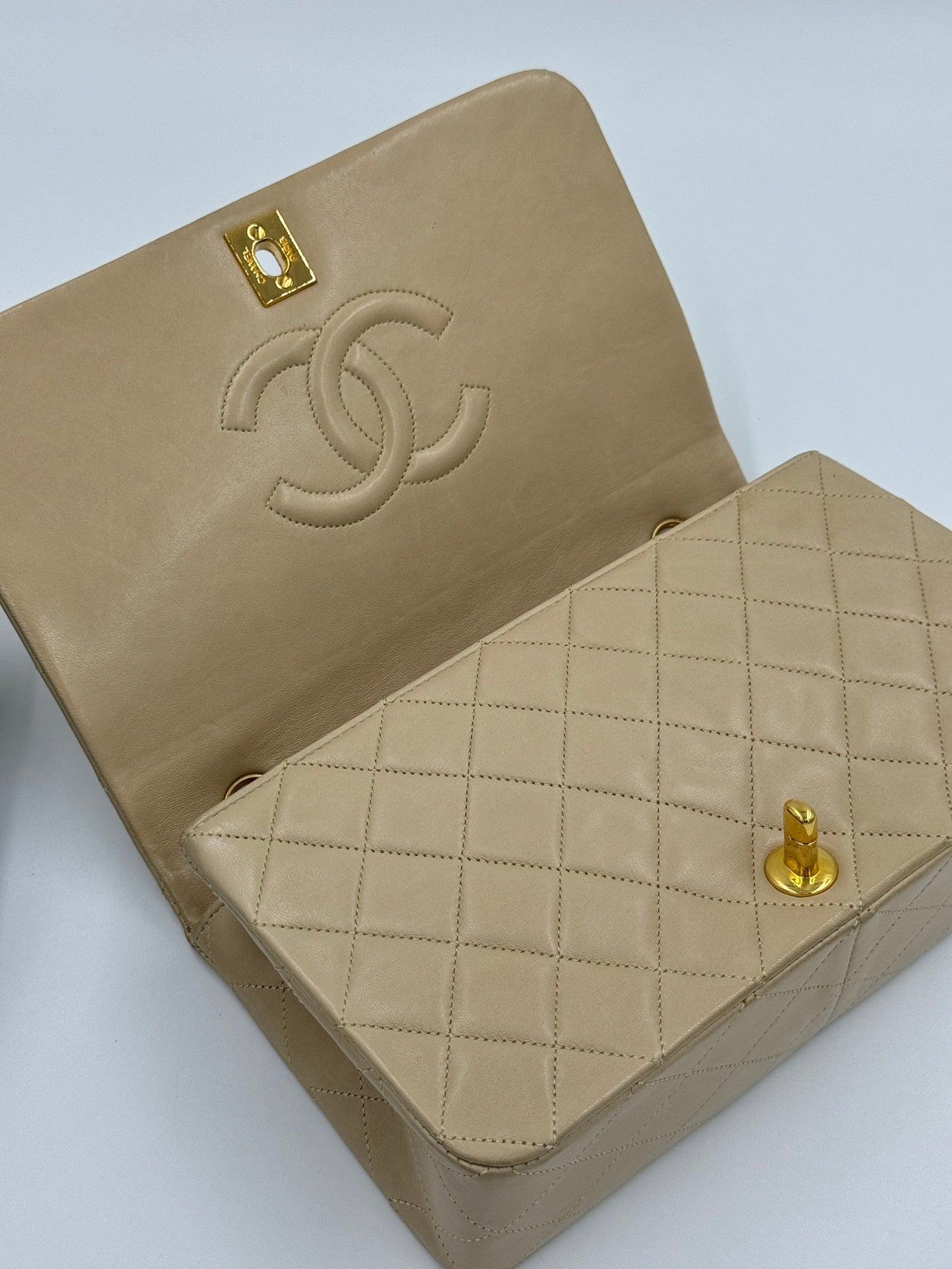 Chanel Vintage Woc 23cm 奶茶From 1991 / Rank AB 24072101