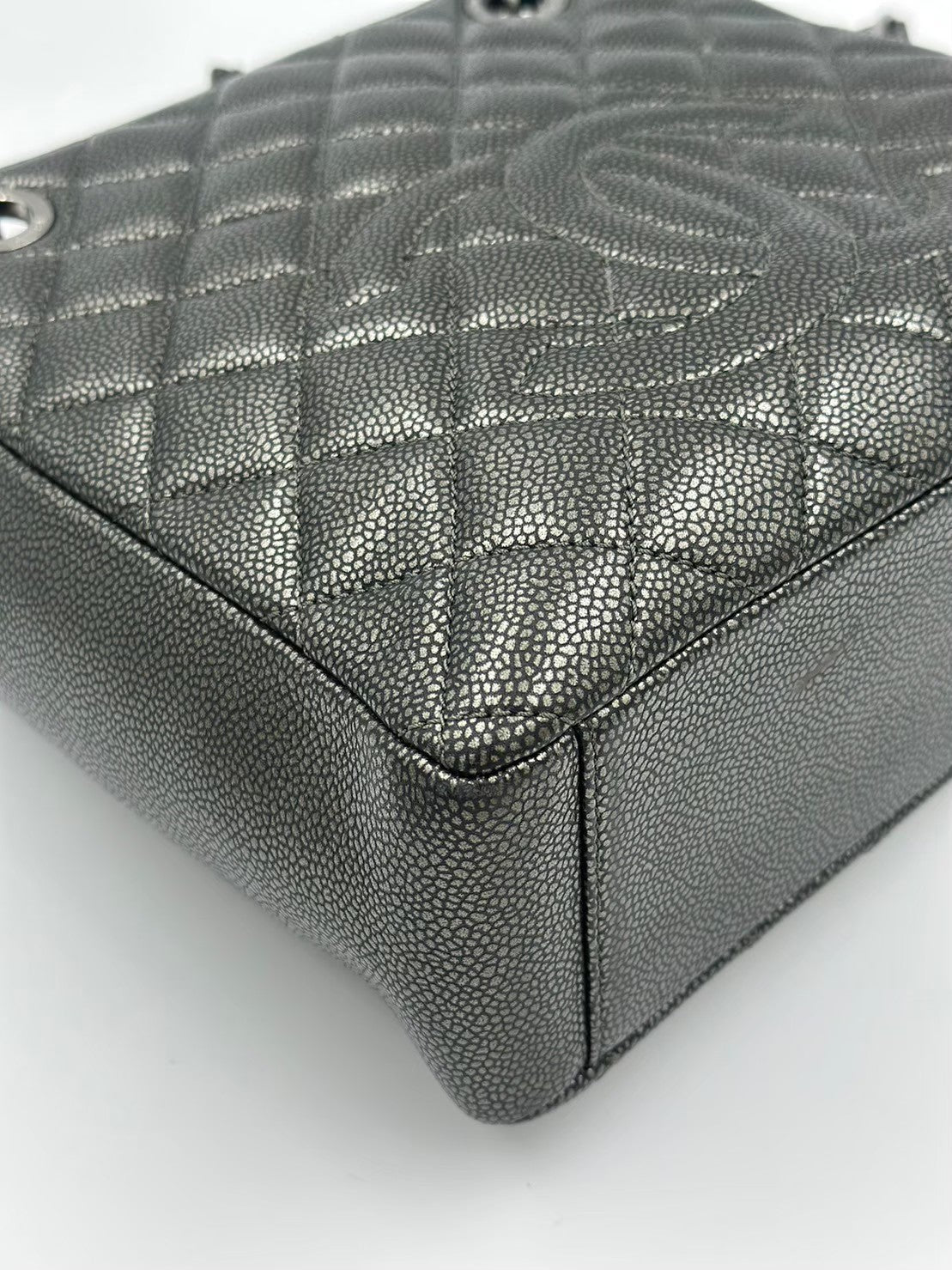 Chanel Gst Black Sliver / Rank AB
