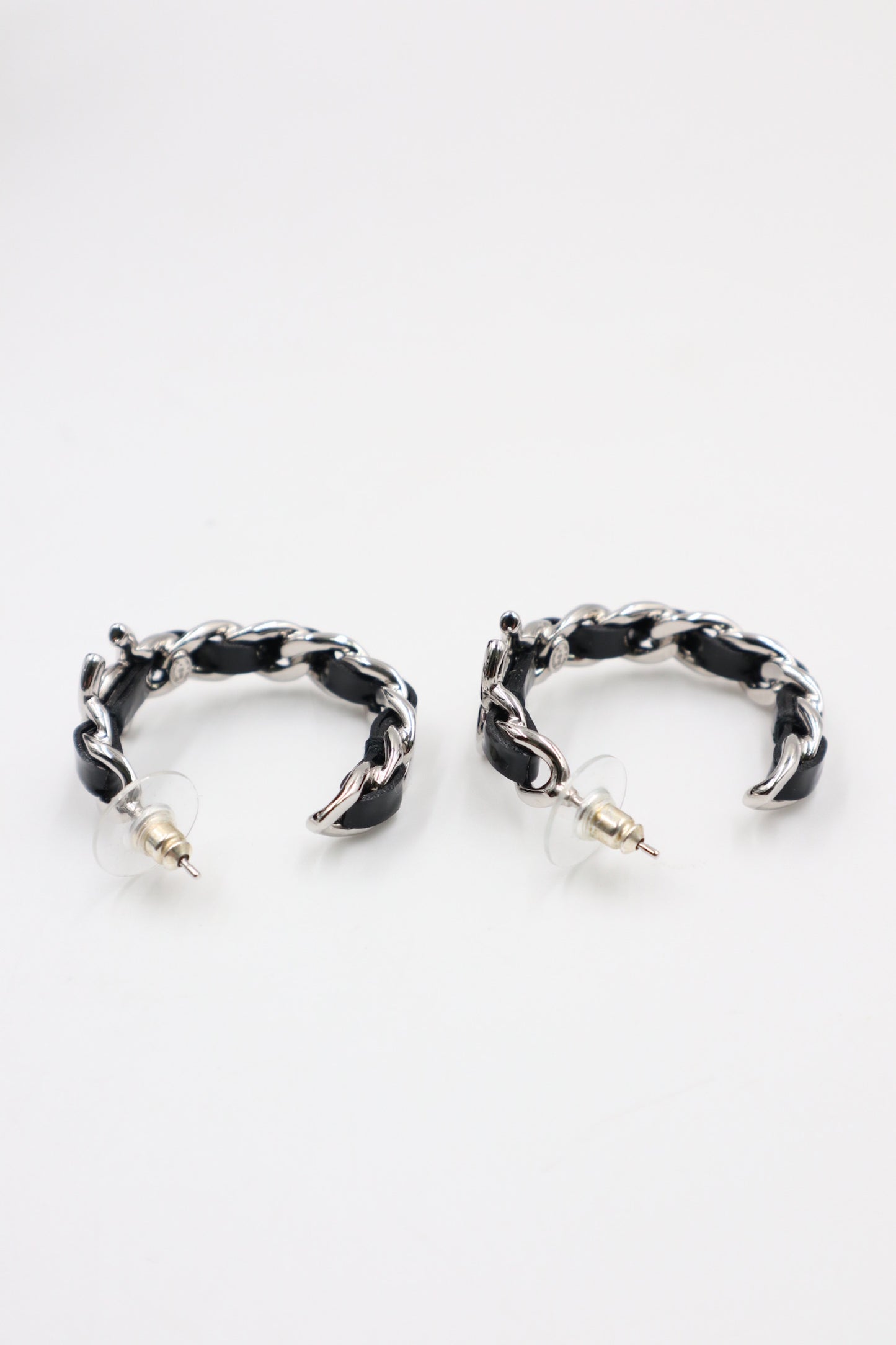 Chanel Earrings 皮革編織鏈圈耳環 / Rank SA 251018003