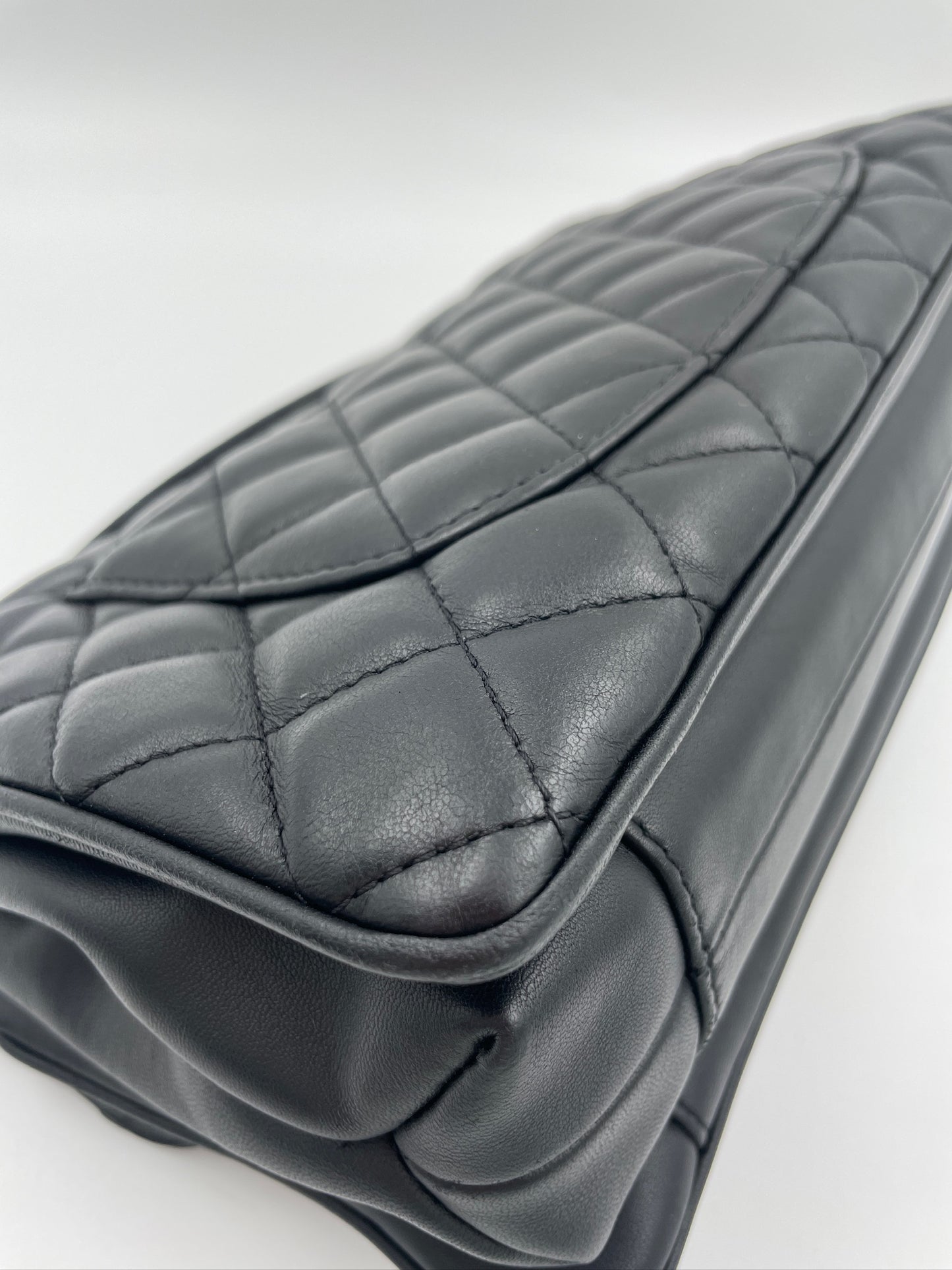 Chanel Classic Flap bag / Rank AB
