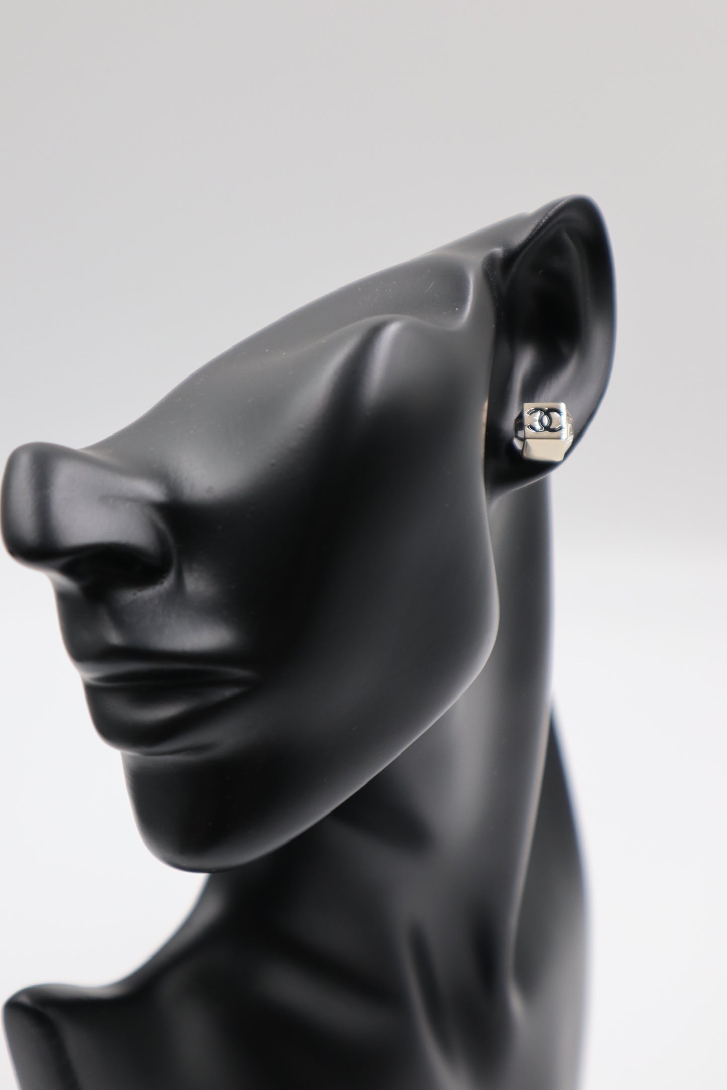 Chanel Earrings 方形水鑽耳環/ Rank SA 250921001