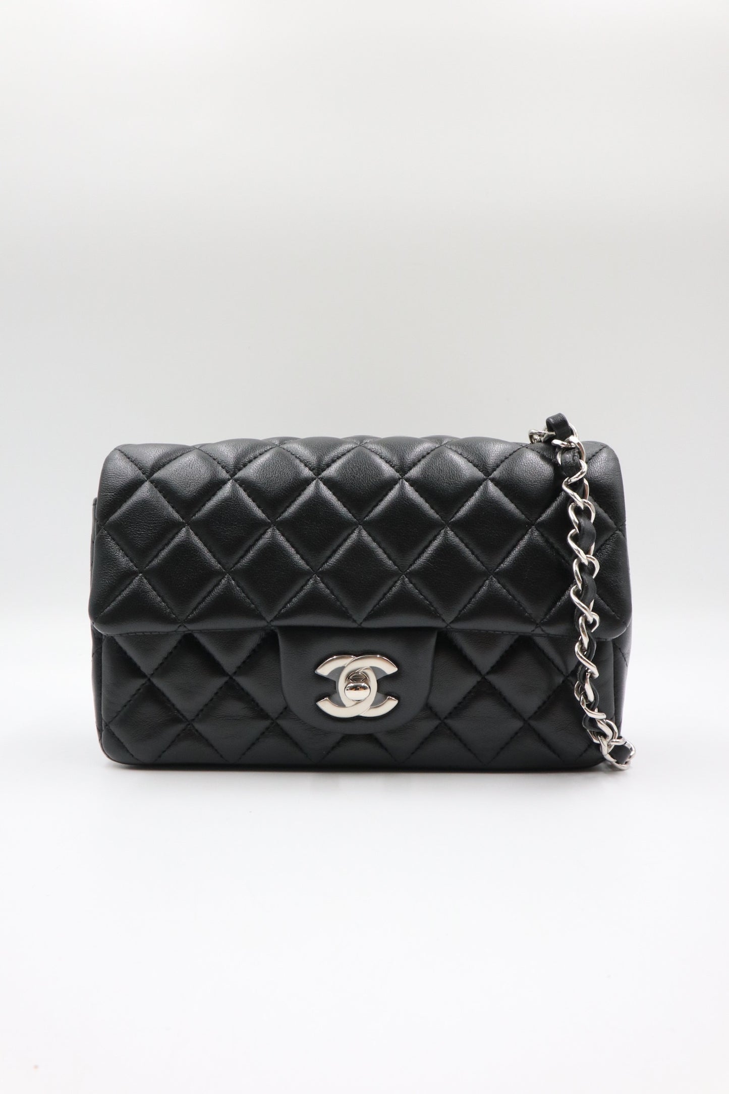 Chanel Mini CF 羊皮20cm 黑銀 / Rank SA 251113001