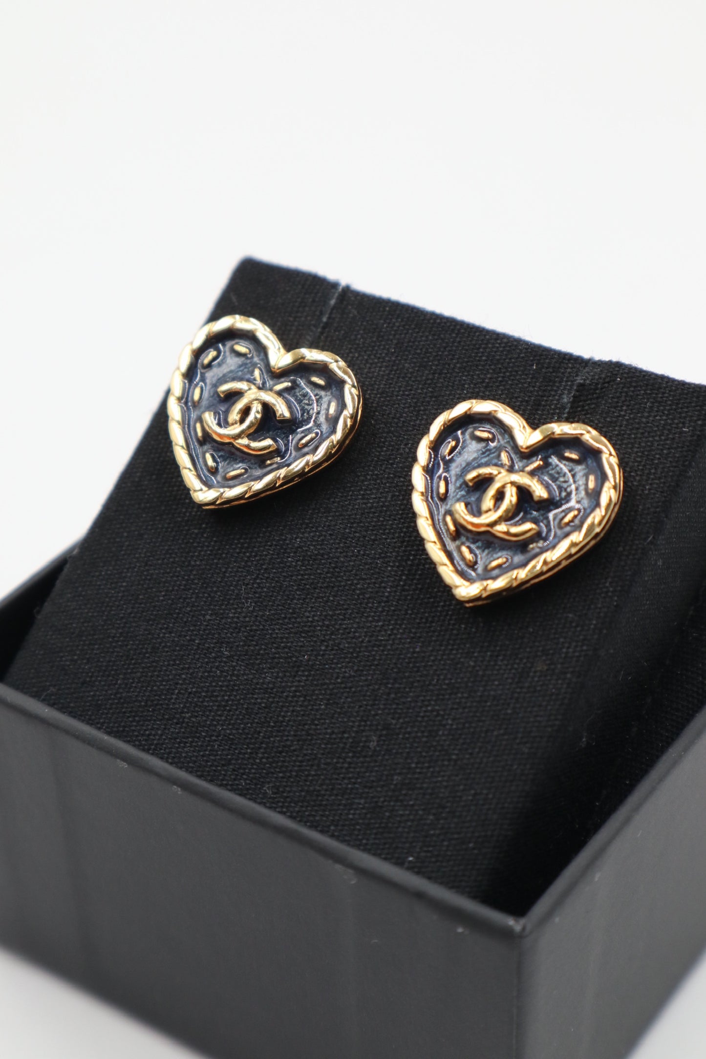 Chanel Earrings 24P牛仔藍愛心耳環/ Rank SA 251116002