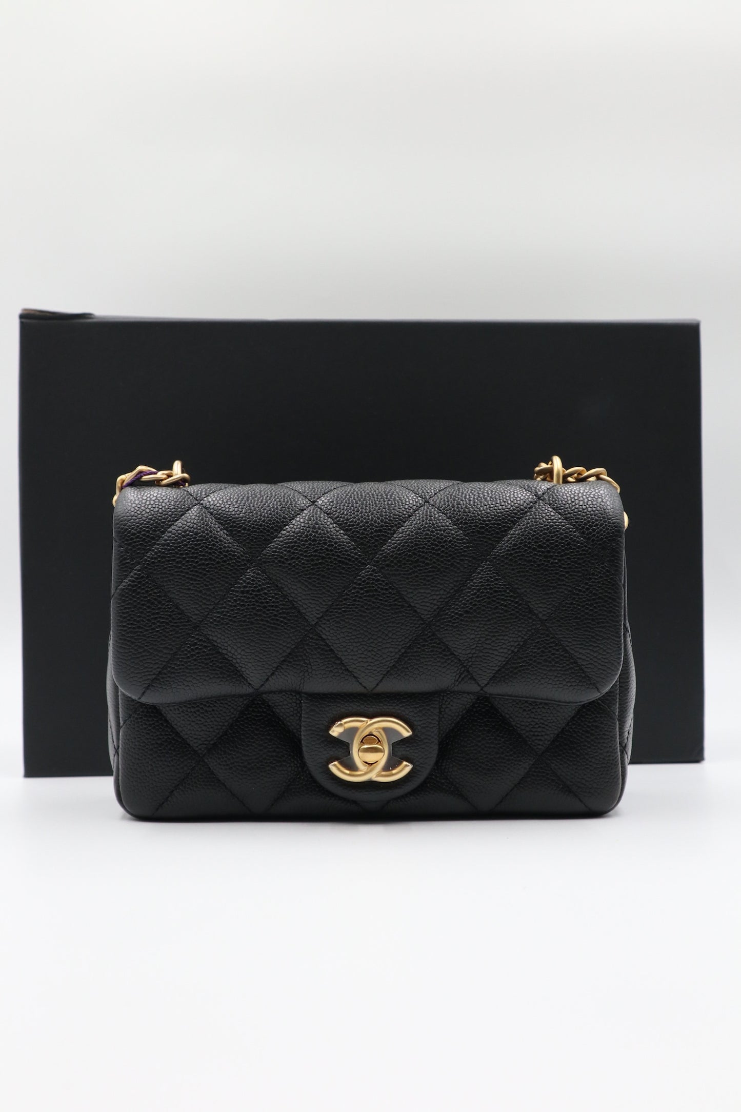 Chanel Mini Coco 19cm 愛心金球 / Rank N 24091801
