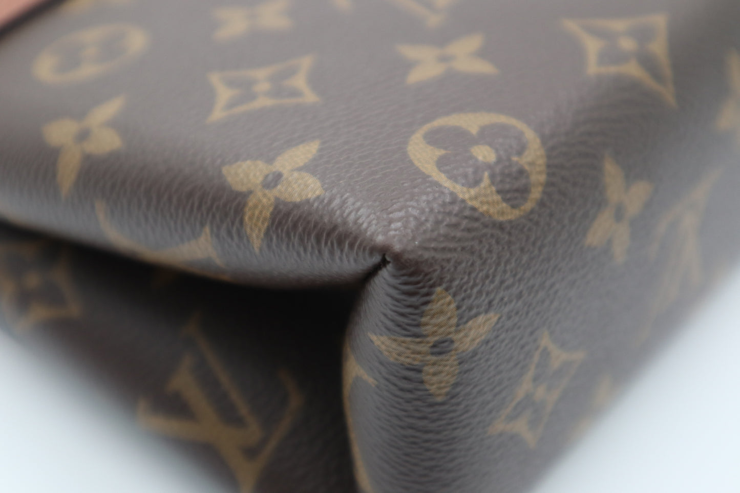 Louis Vuitton  Locky BB Brown / Rank SA 24090203