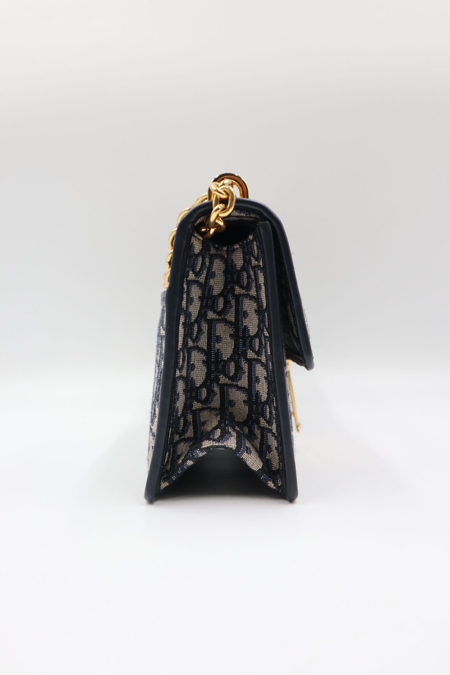 DIOR 蒙田30 Montaigne MM / Rank SA 251006001