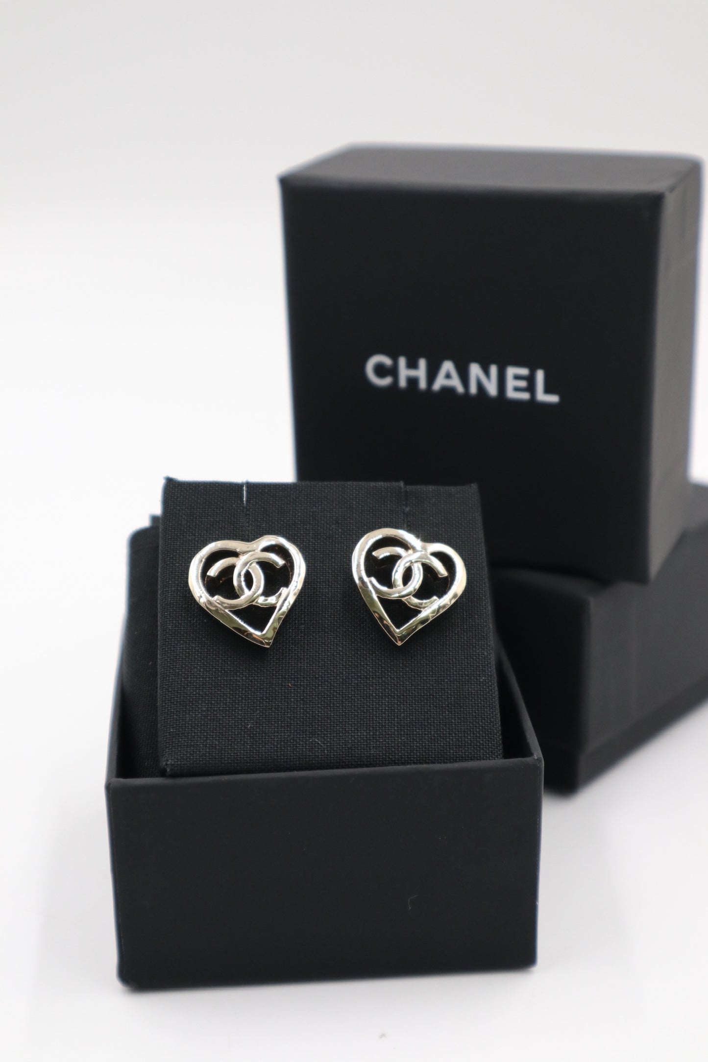 Chanel Earrings 心型鏤空耳環/ Rank SA 251008003