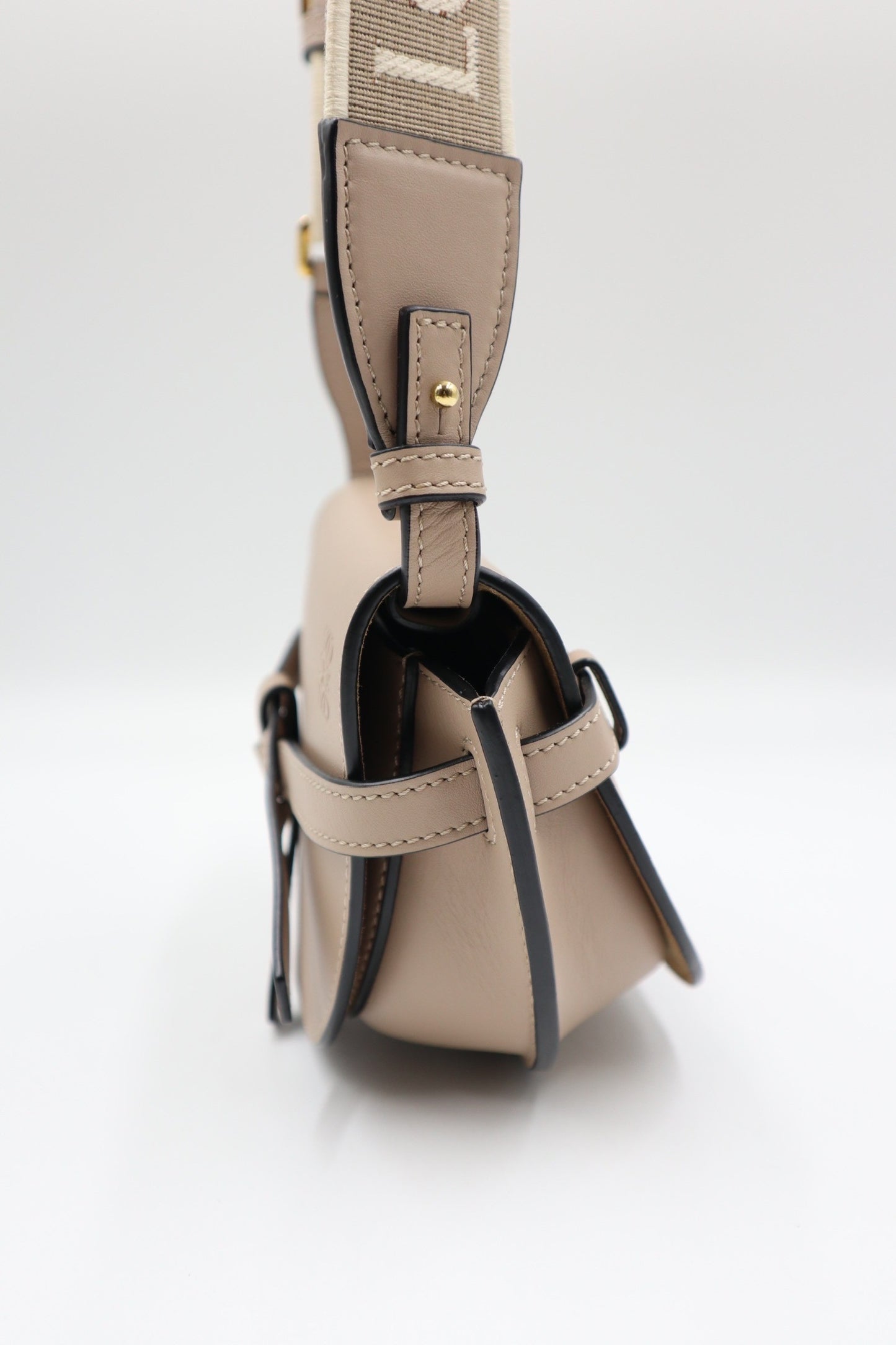 Loewe Mini Gate沙色 / Rank N 250924005