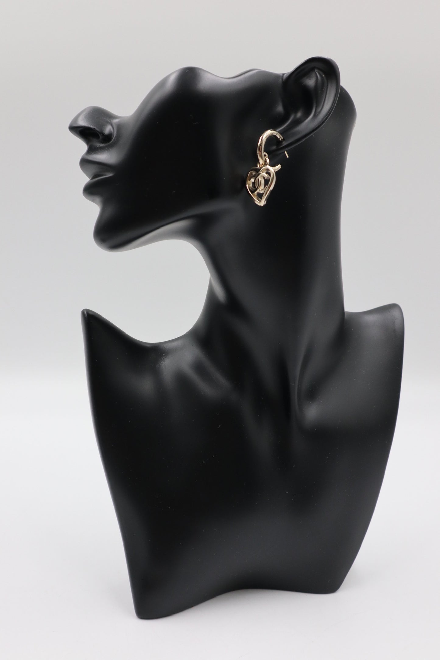 Chanel Earrings 金屬心型鏤空耳環/ Rank SA 251018002