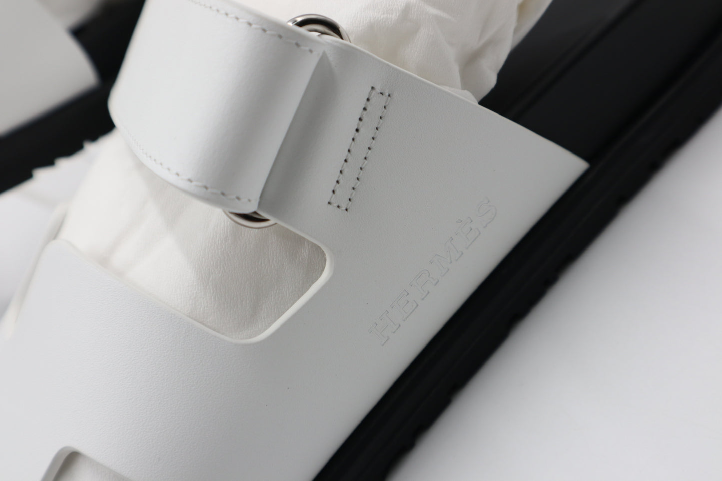 Hermes 二舅鞋 白色 / Rank SA 250928002