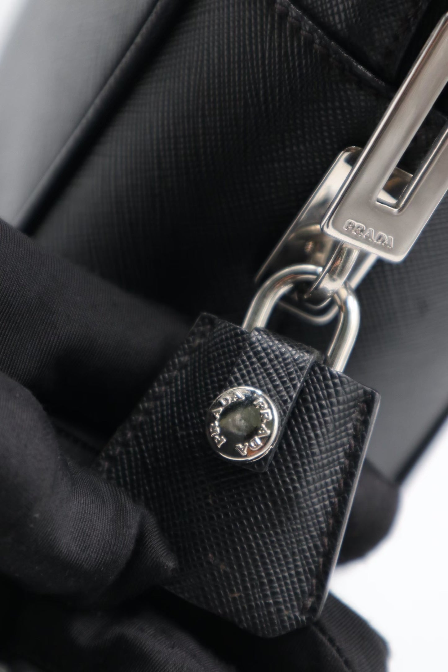 Prada 皮革保齡球包 / Rank SA 250827001