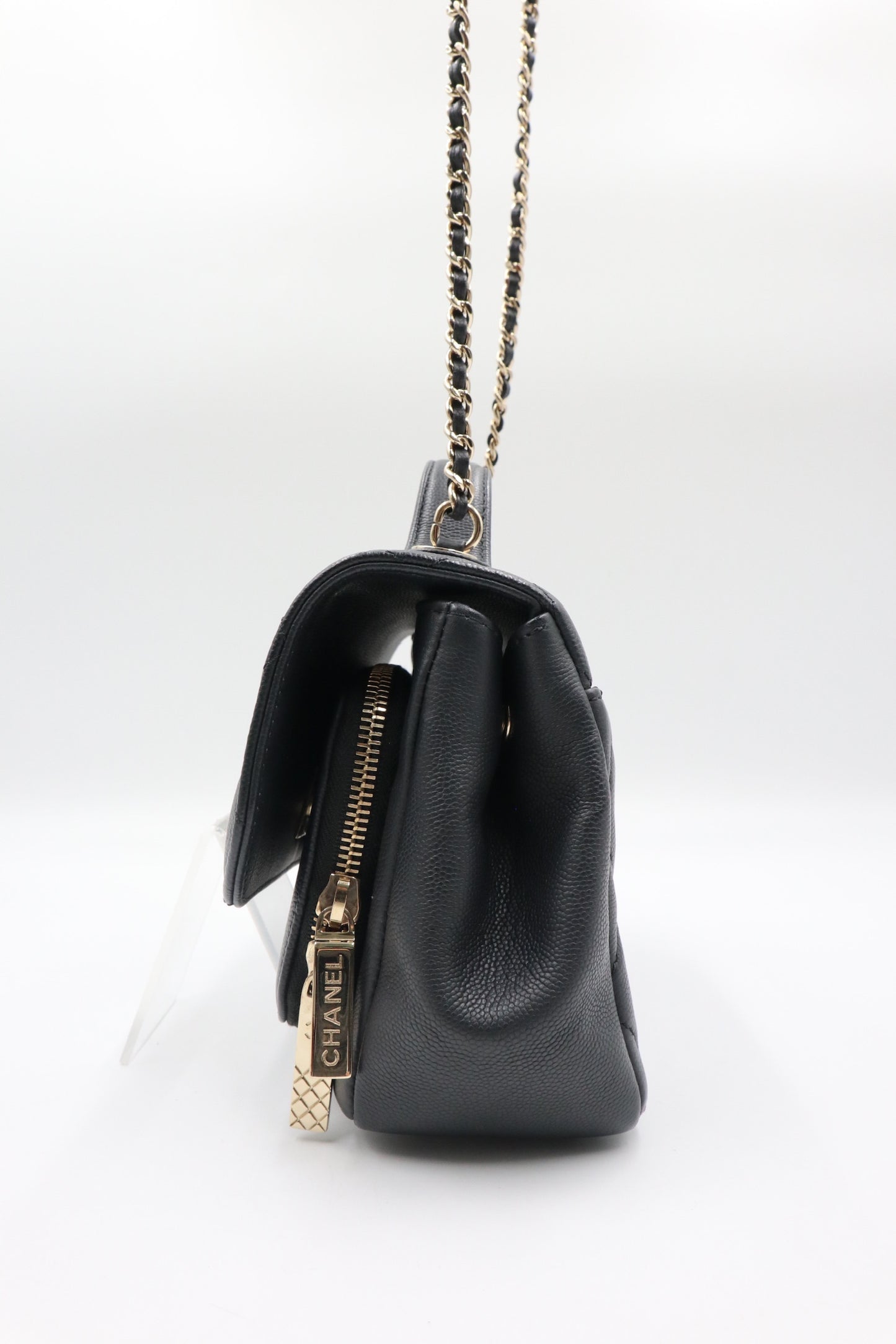 Chanel 黑金小號郵差包 / Rank SA 251106001