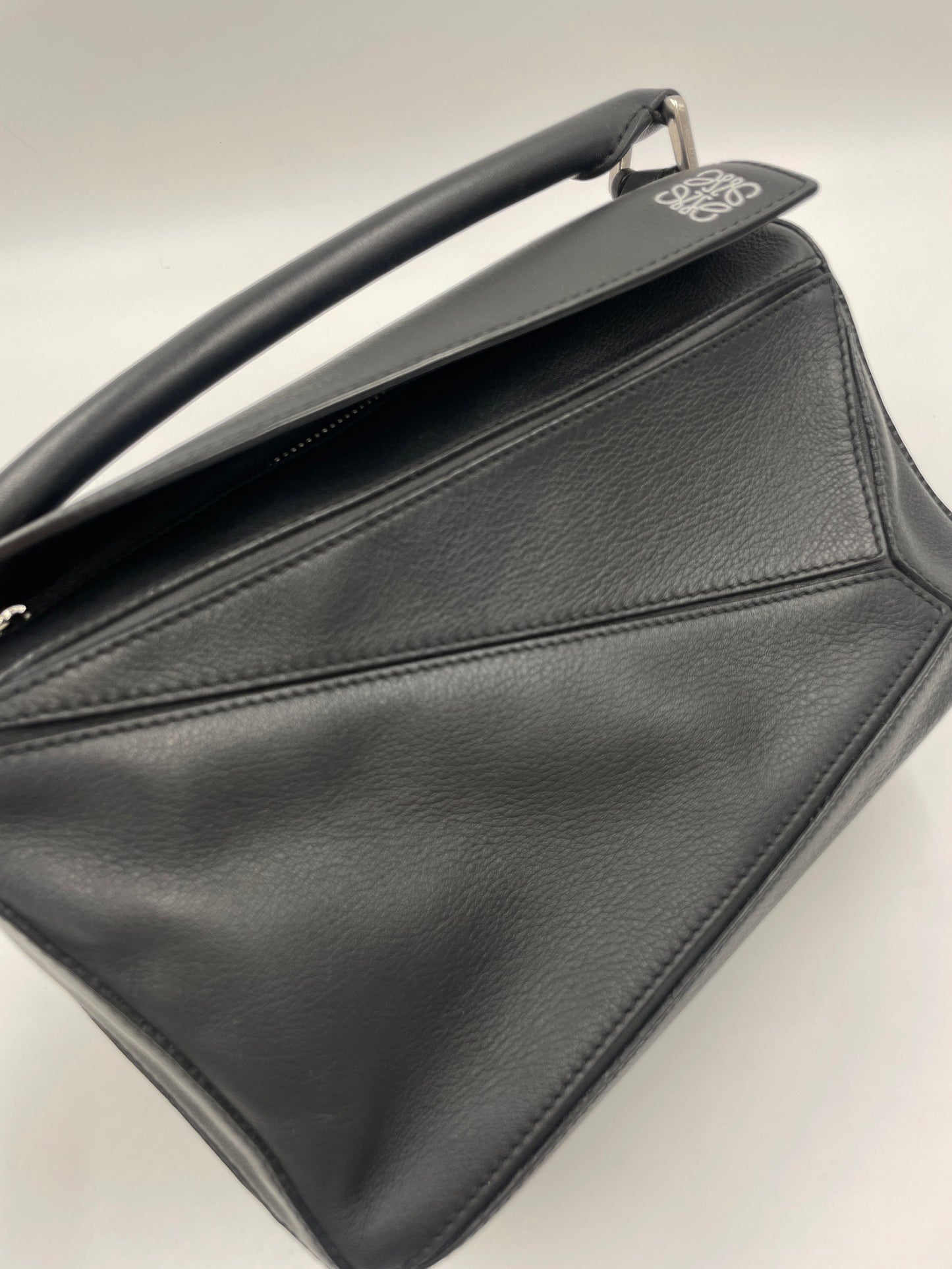 Loewe Puzzle Small Black / Rank A