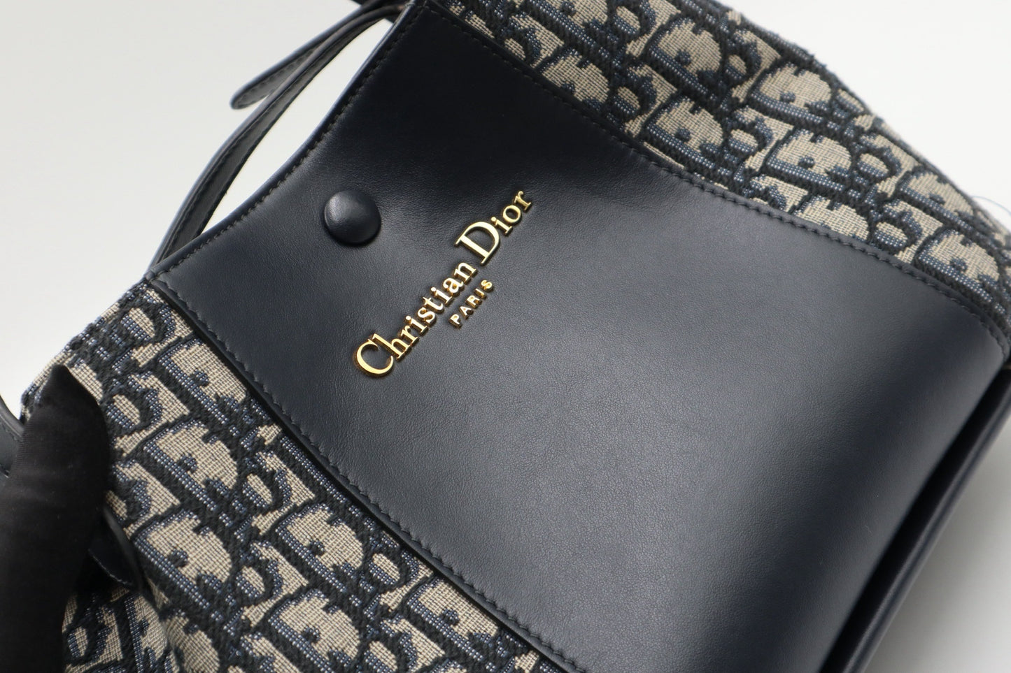 DIOR Signature 小號水桶包 / Rank SA 251024001