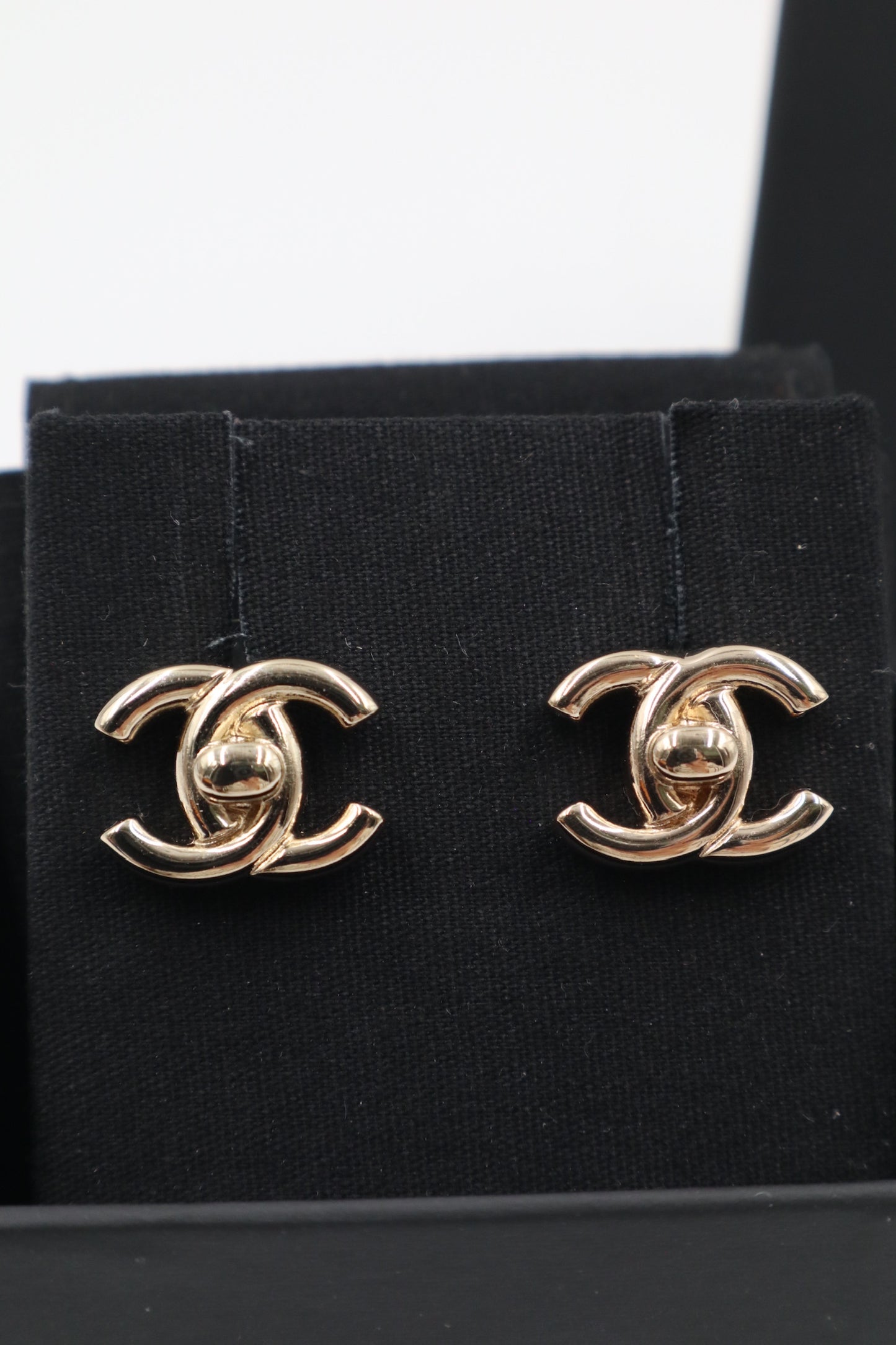 Chanel 書包扣耳環 / Rank SA 251025009