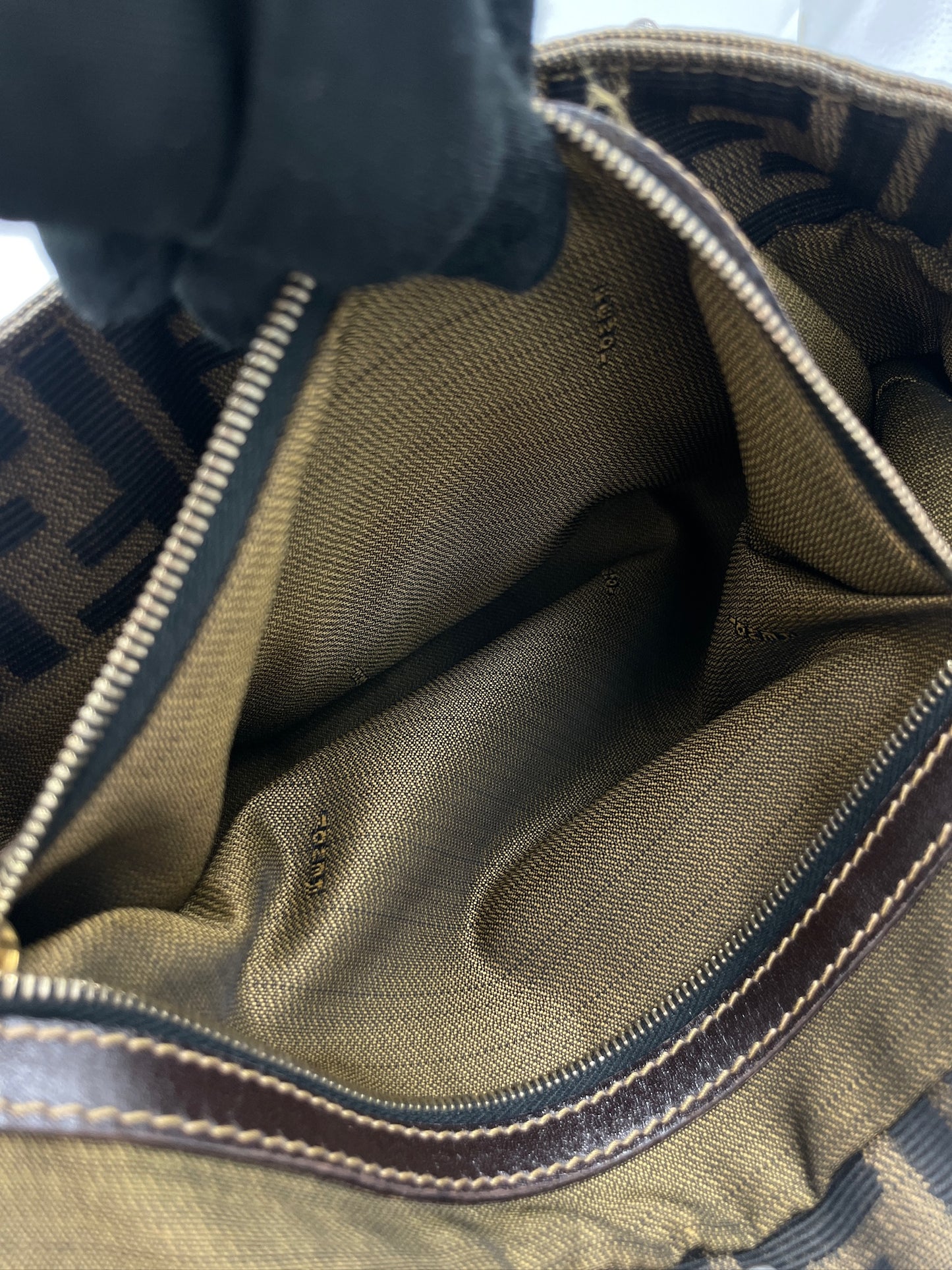 Fendi 金扣 Tote Bag / Rank SA