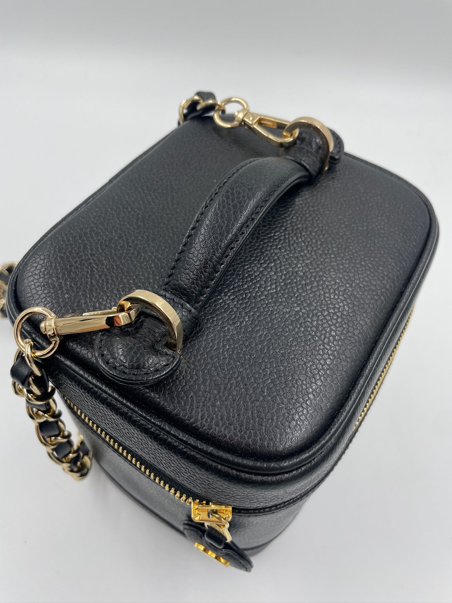 Chanel 魚子醬化妝箱 / Rank SA