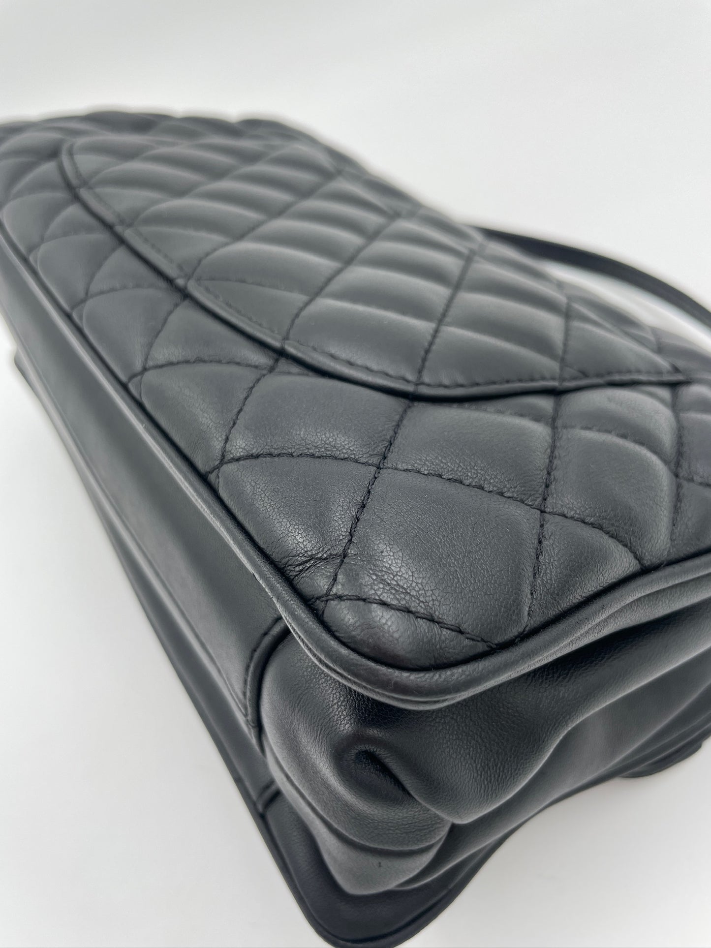 Chanel Classic Flap bag / Rank AB