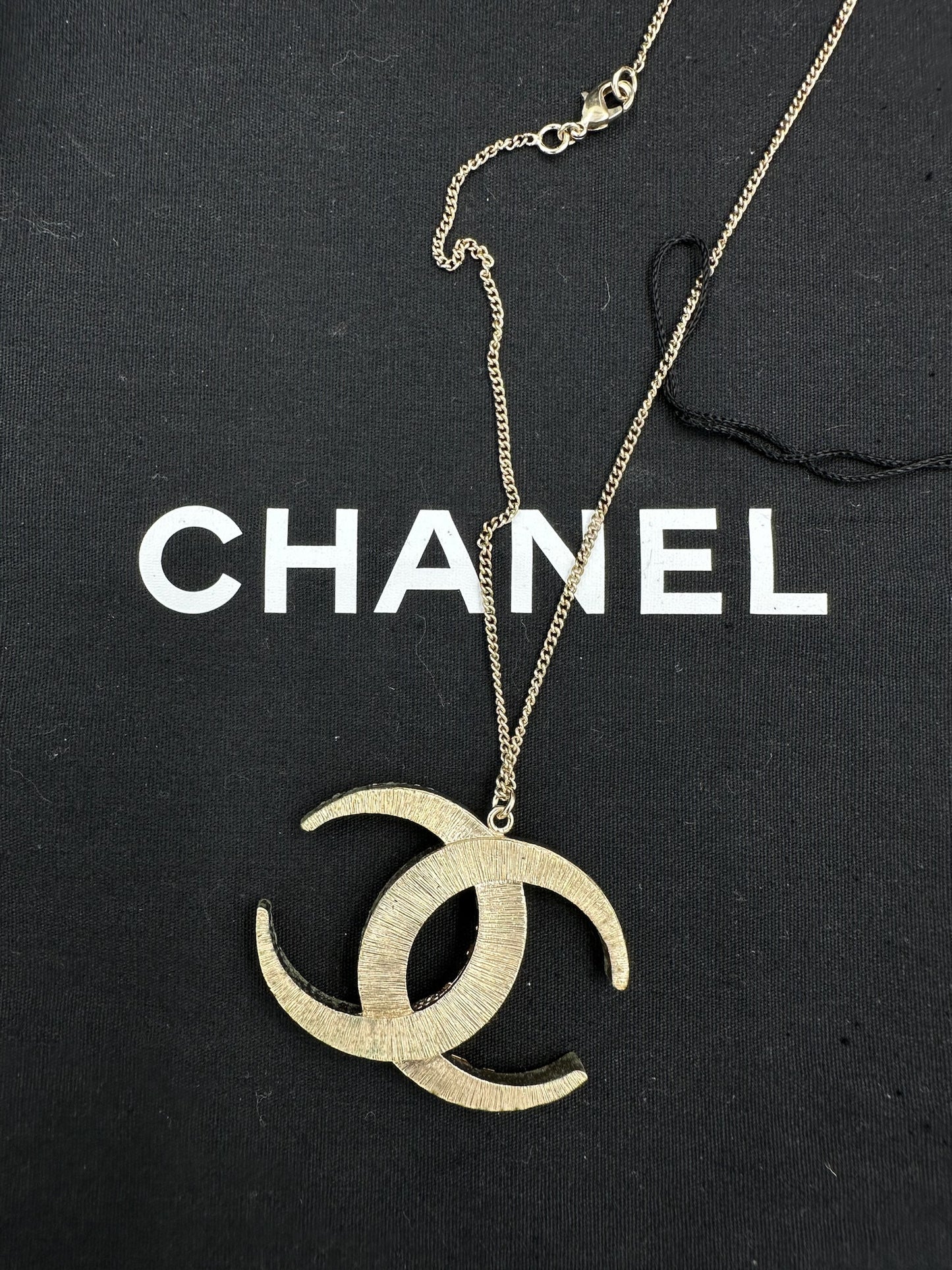 Chanel Diamond Necklace Gold / Rank N