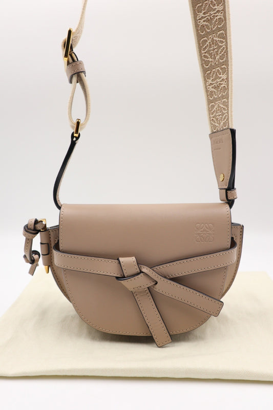 Loewe Mini Gate沙色 / Rank N 250924005