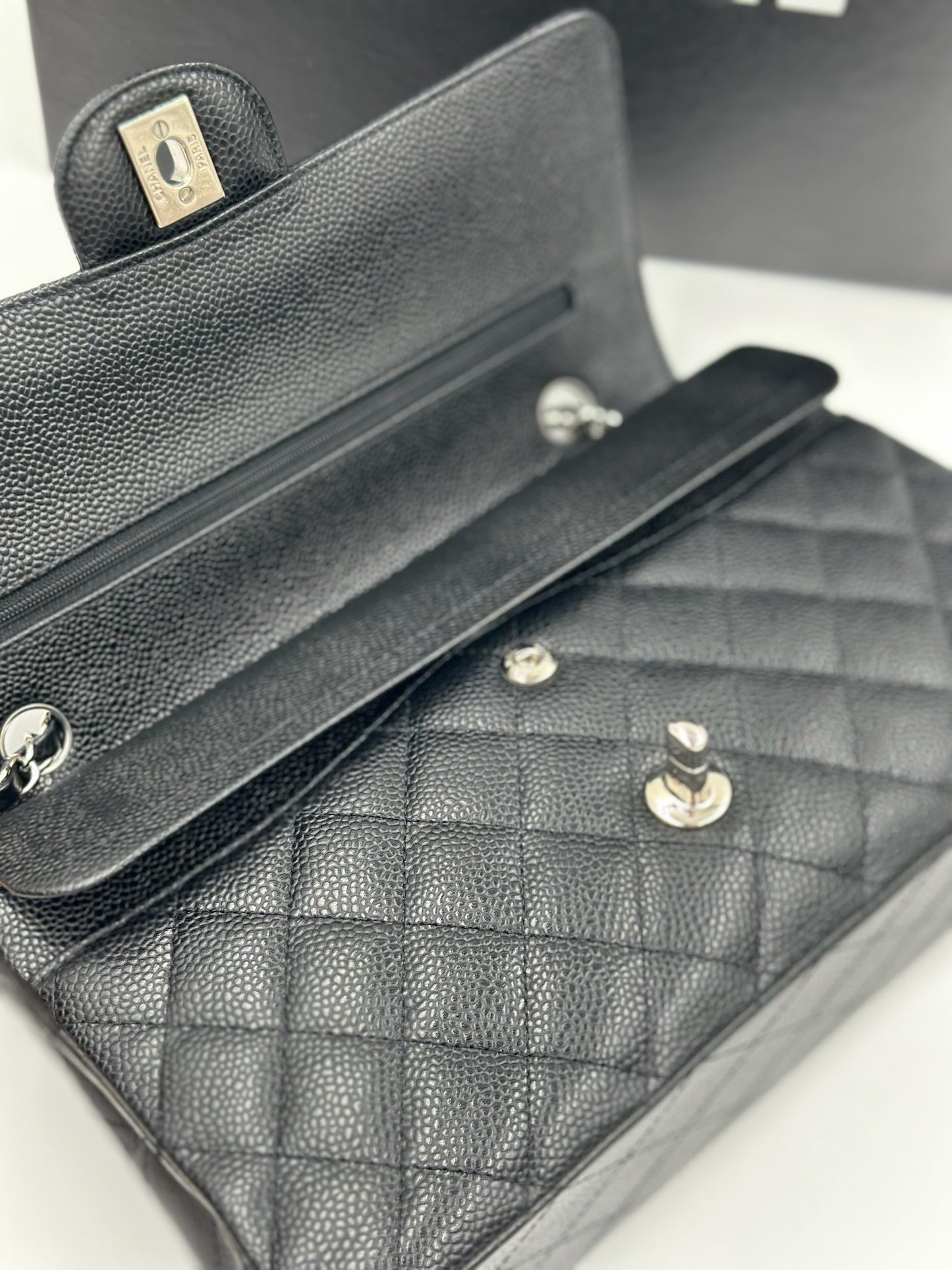 Chanel Classic Flap 25cm Cavier Skin / Rank SA 24072312