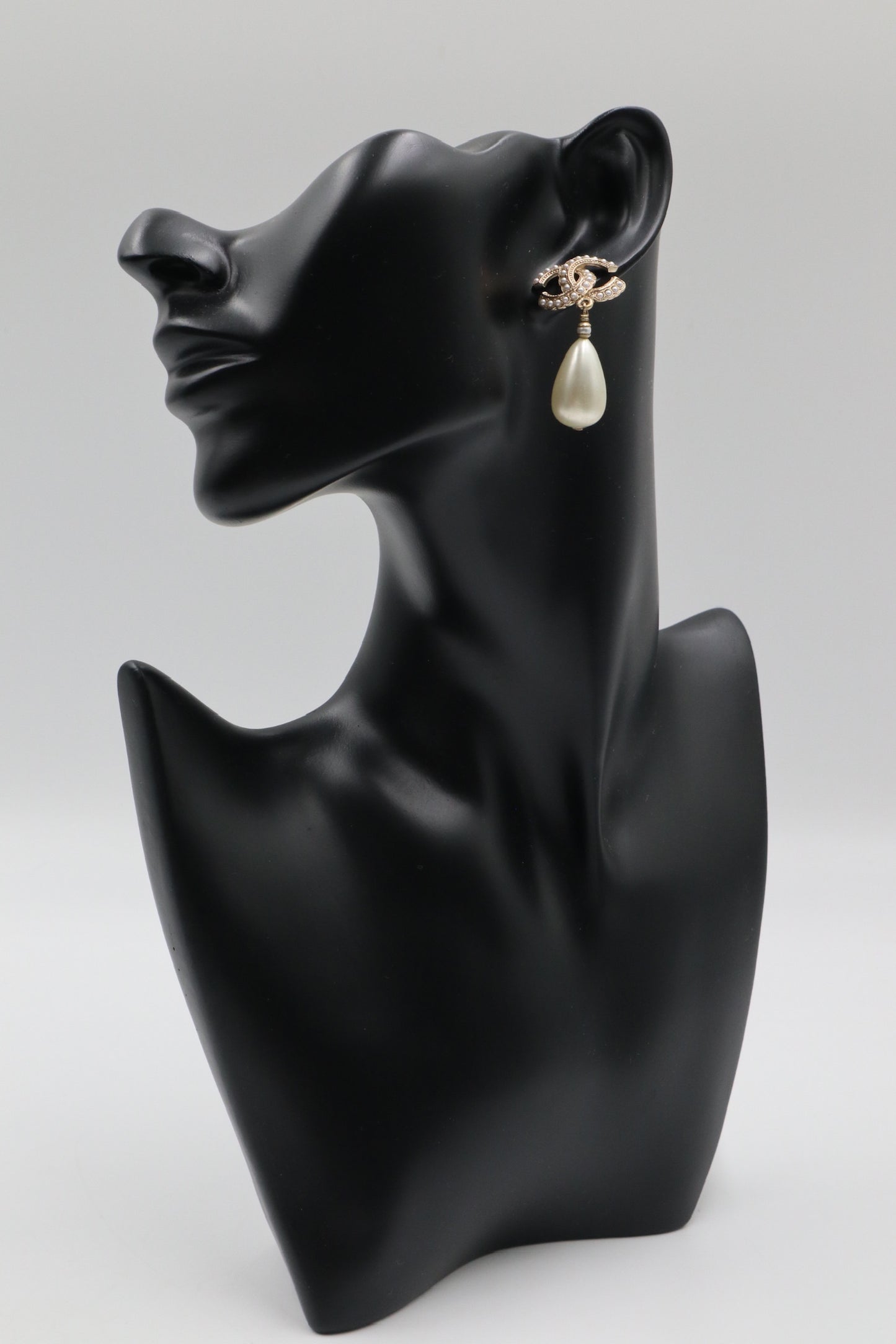 Chanel Earrings 水滴珍珠水鑽圓型耳環/ Rank SA 251110001