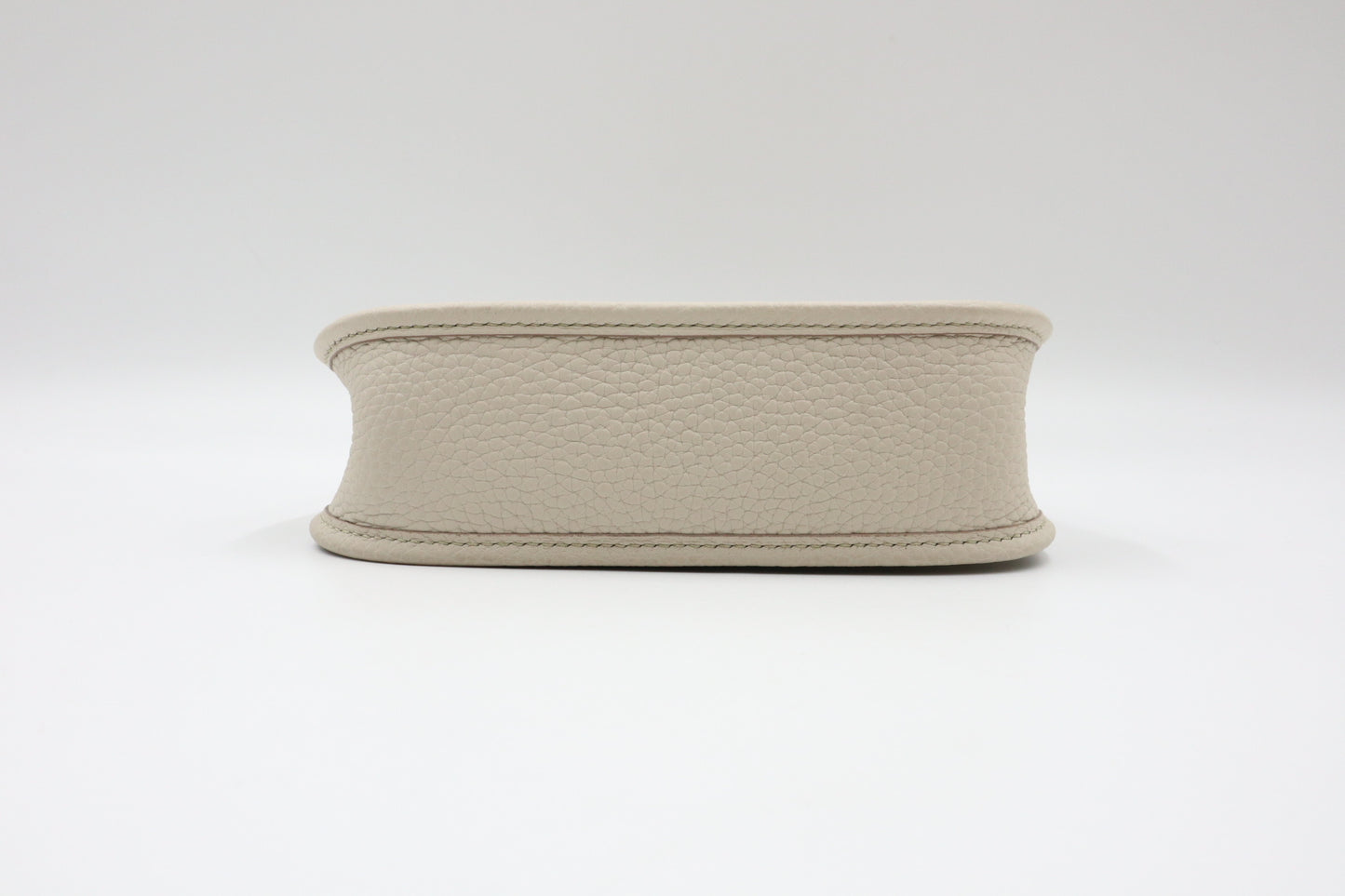 Hermes Mini Evelyne 奶昔白 / Rank SA 251116003