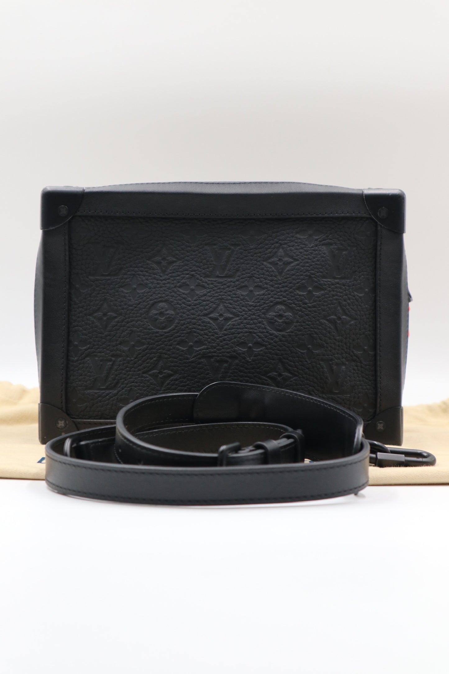 Louis Vuitton Soft trunk taurillon monogram / Rank SA 250926001
