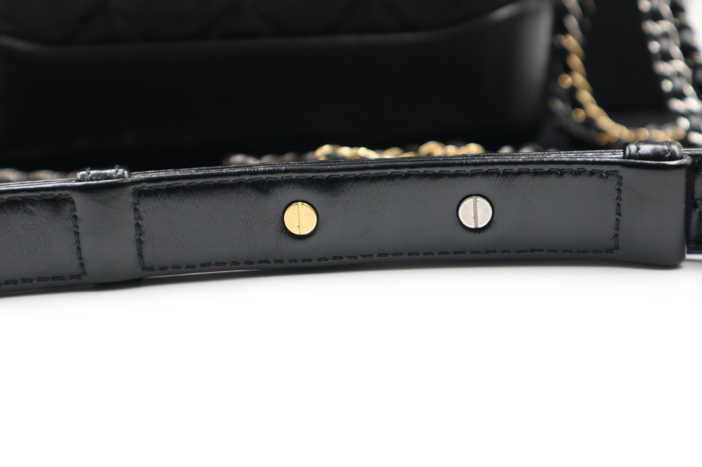 Chanel 黑金流浪包/ Rank SA 250926003