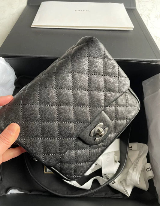 Chanel Coco Caviar mini 方胖包 / Rank A C25020601