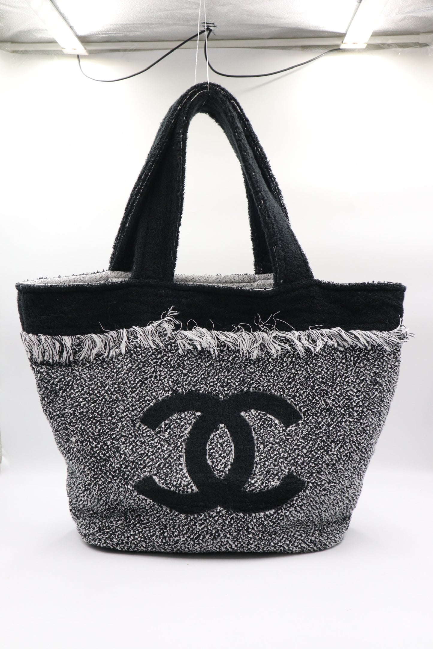 Chanel  沙灘包 2way 黑灰色 / Rank SA 250928003