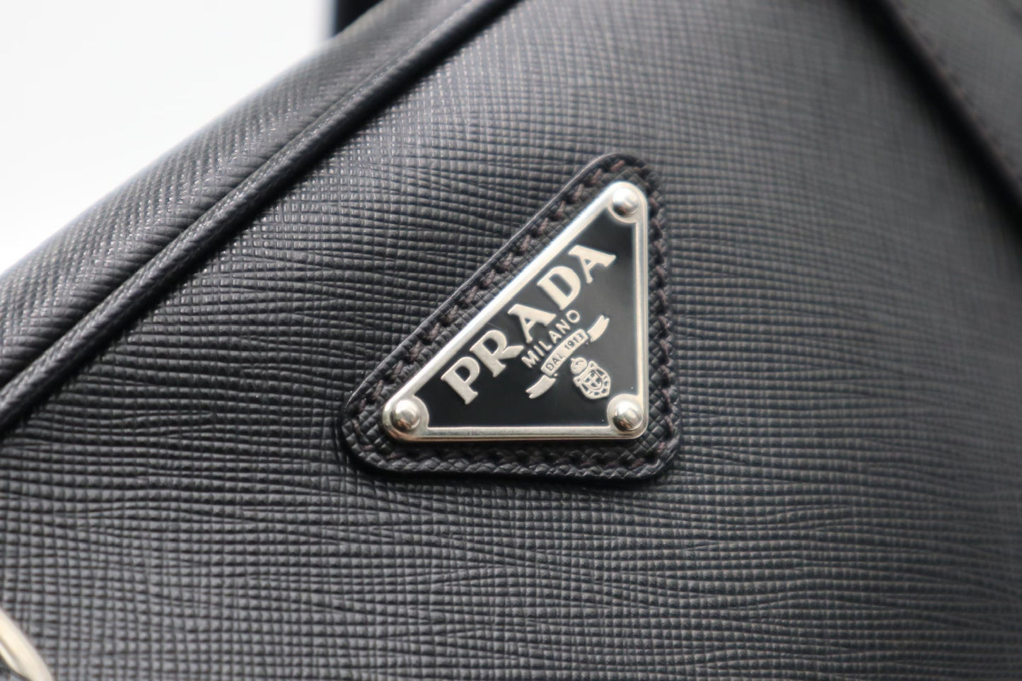 Prada 皮革保齡球包 / Rank SA 250827001