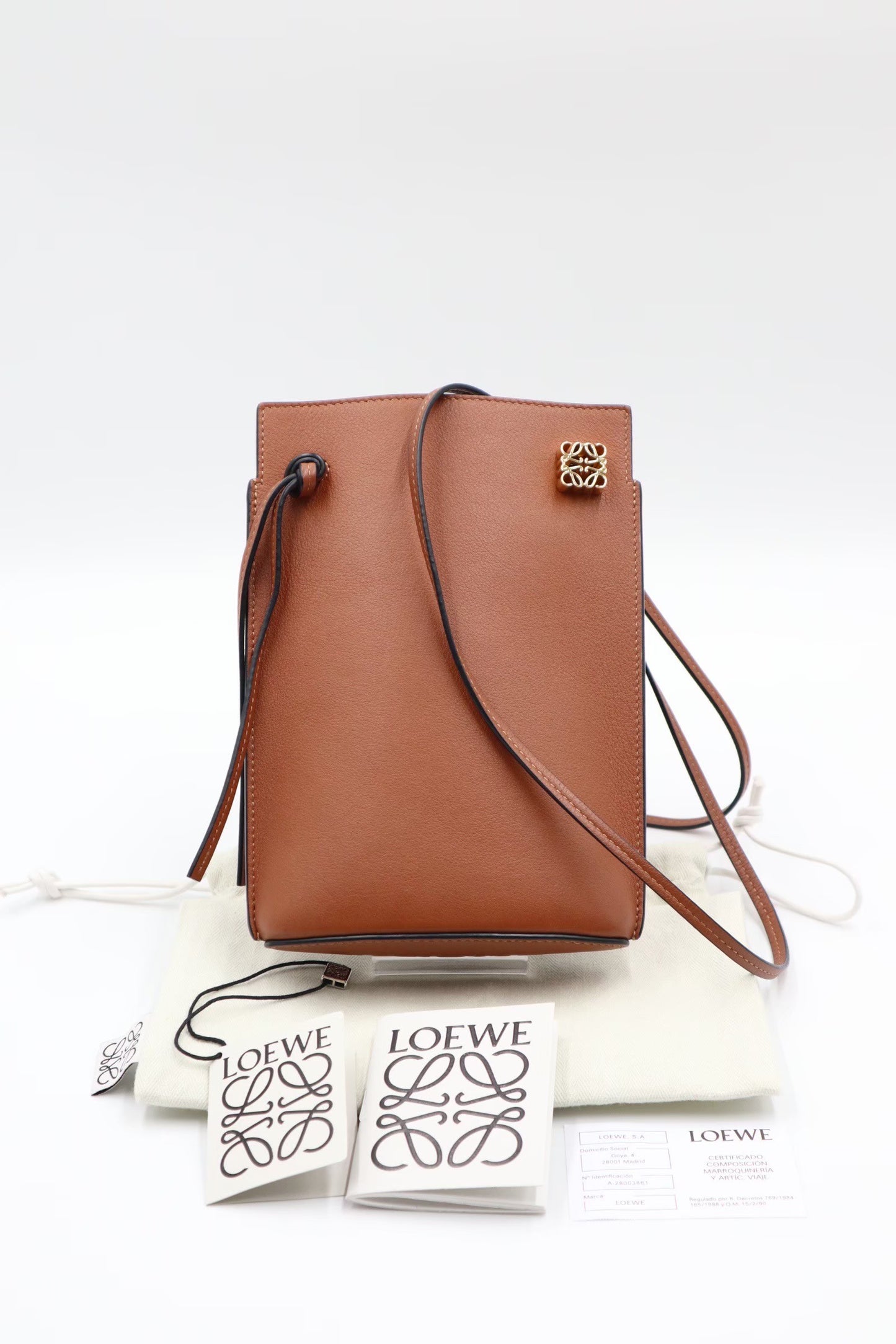 Loewe 手機包/ Rank A 25042403
