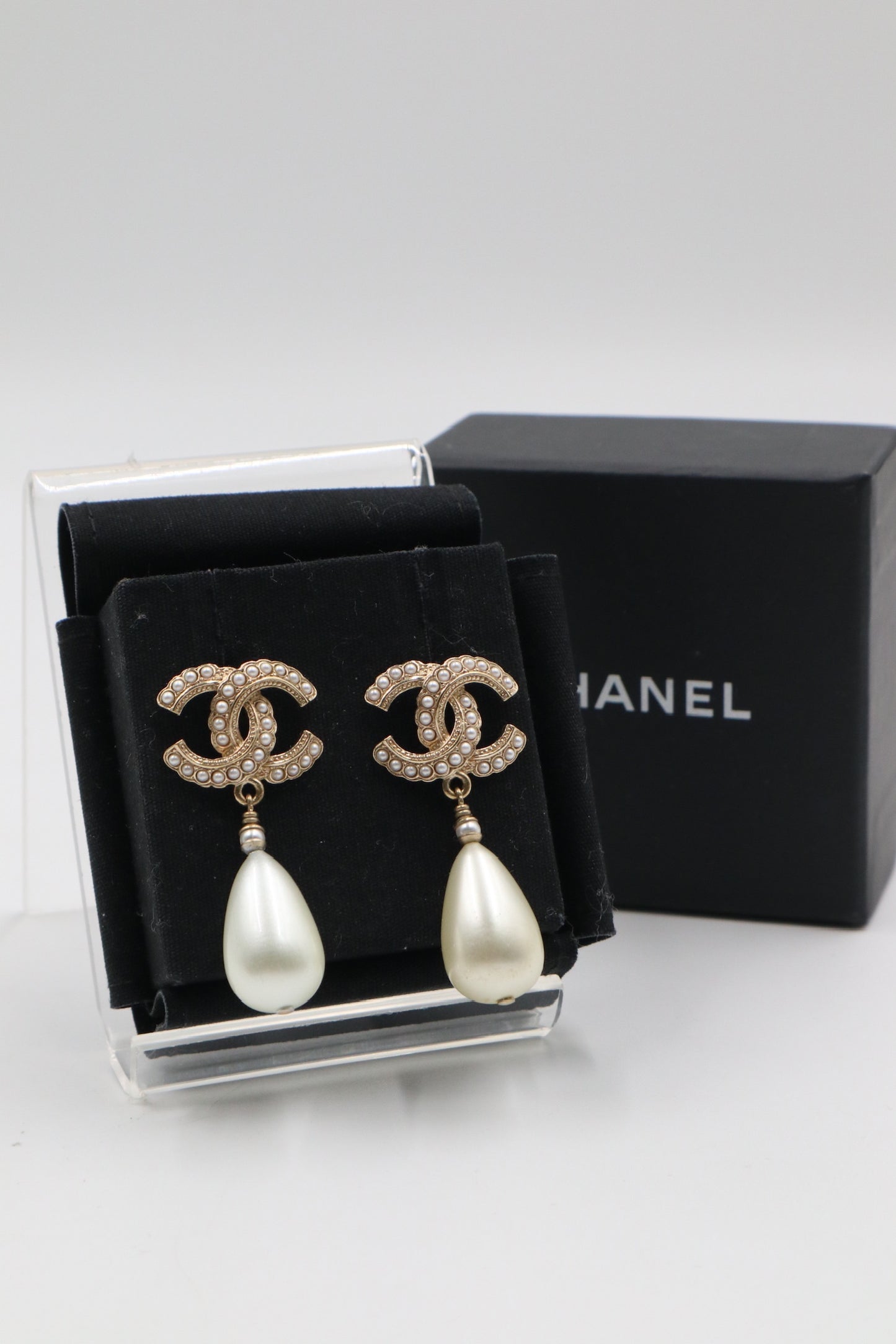 Chanel Earrings 水滴珍珠水鑽圓型耳環/ Rank SA 251110001