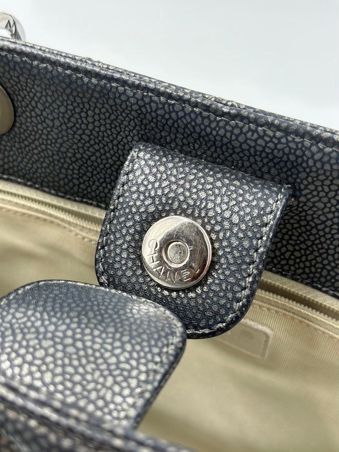 Chanel Gst Black Sliver / Rank AB