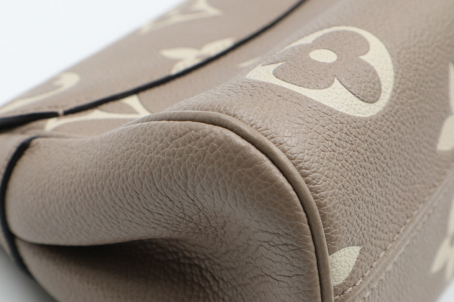 Louis Vuitton Favorite肩背包 / Rank SA 251030007