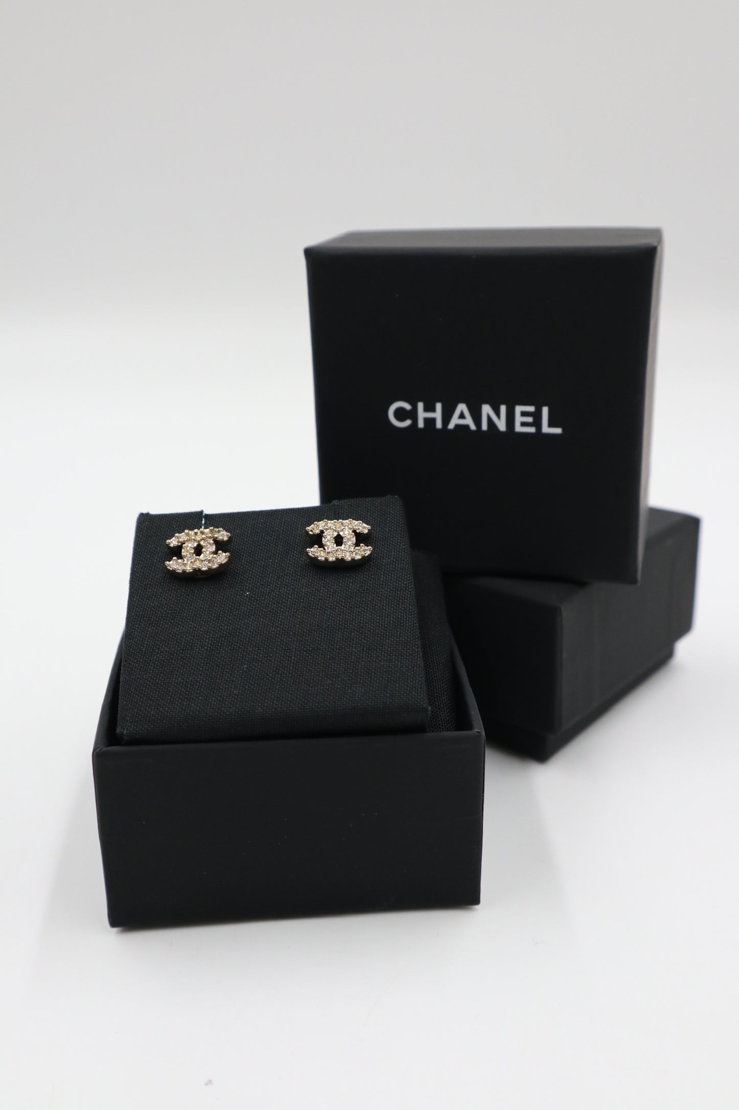 Chanel Earrings 雙C水鑽耳環/ Rank SA 251008004