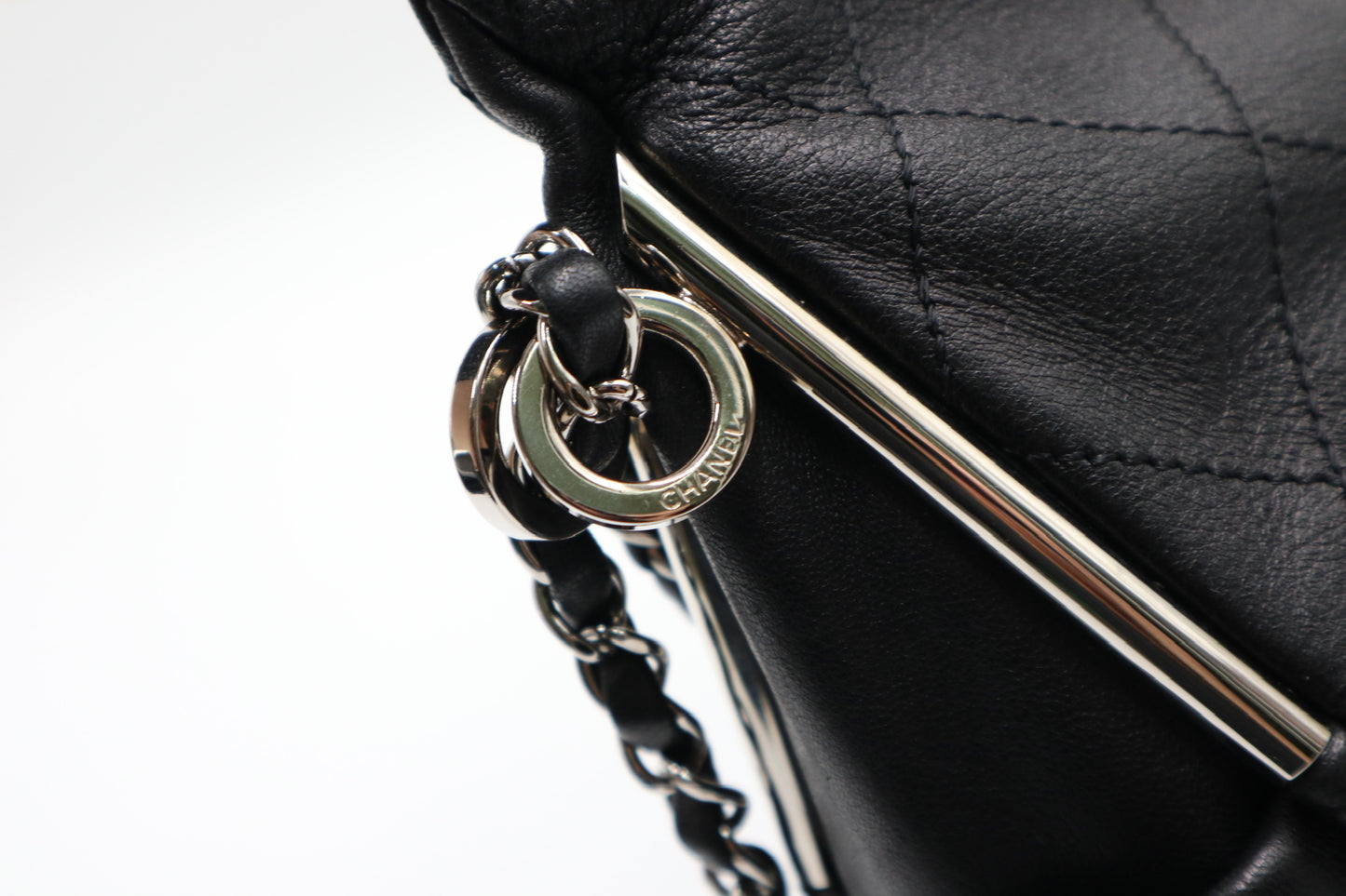 Chanel hobo 黑銀sliver  / Rank SA 250080301