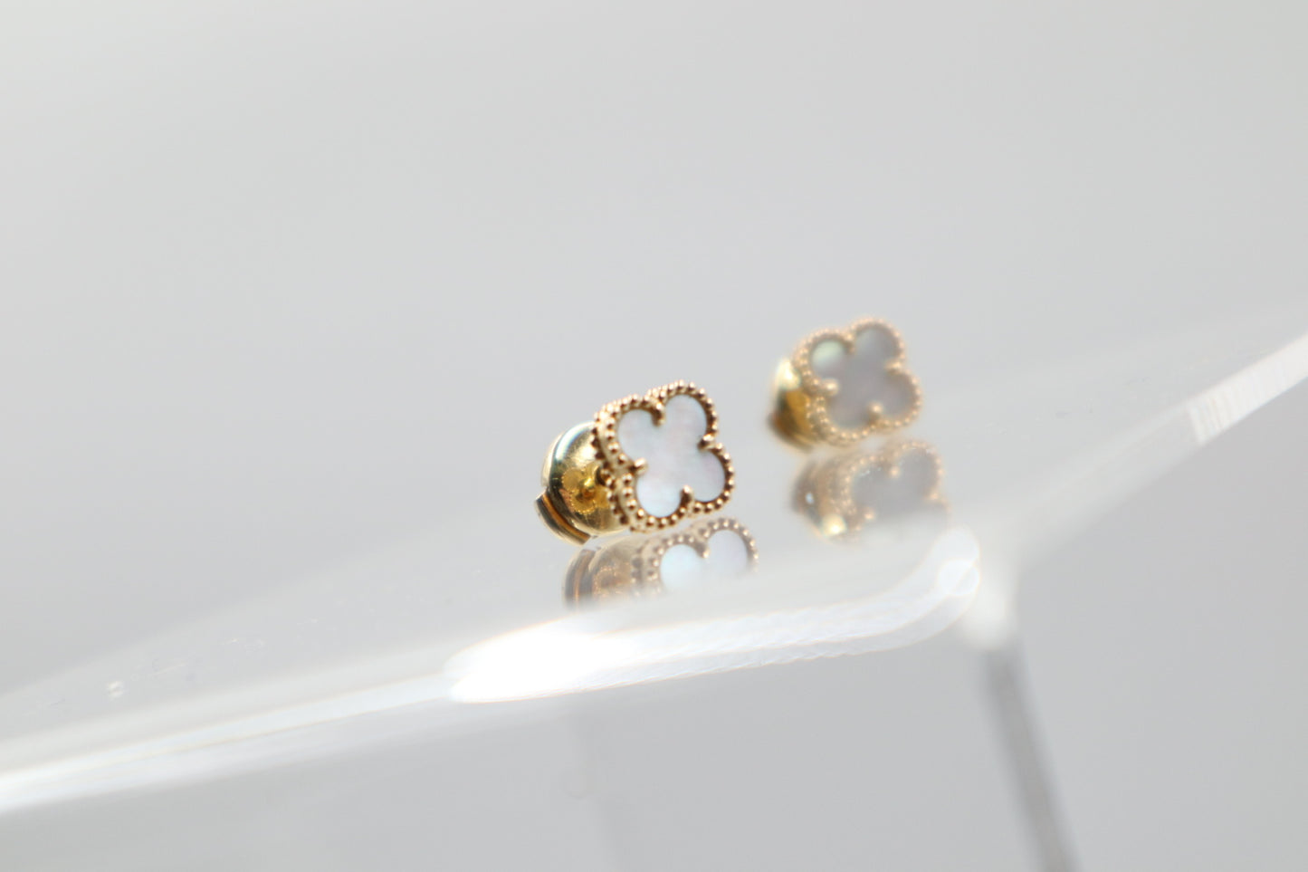 VCA Earrings 18k黃金珍珠母貝耳環/ Rank SA 250911002