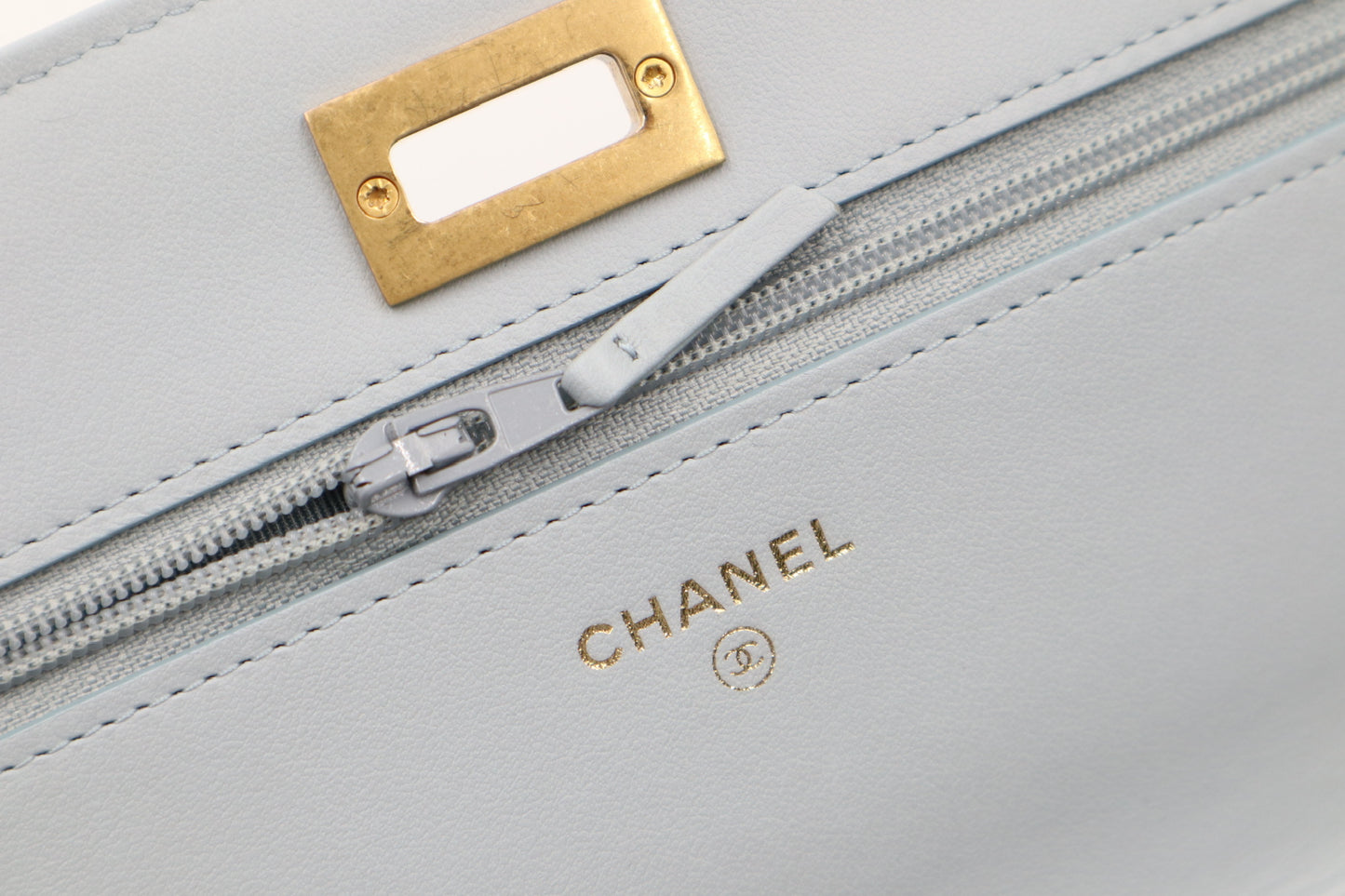 Chanel  2.55Woc 霧霾藍  /  Rank SA 251119009