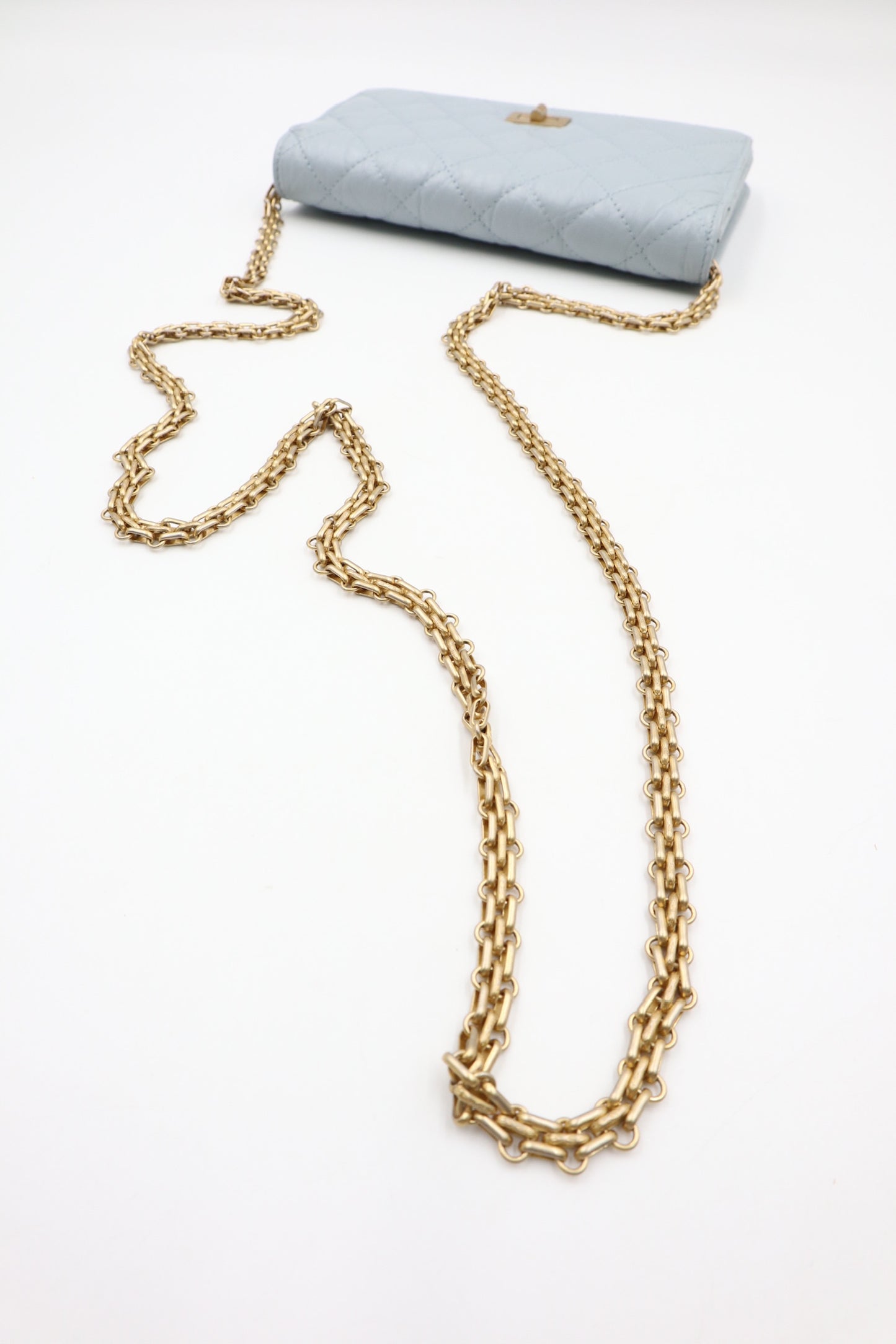 Chanel  2.55Woc 霧霾藍  /  Rank SA 251119009
