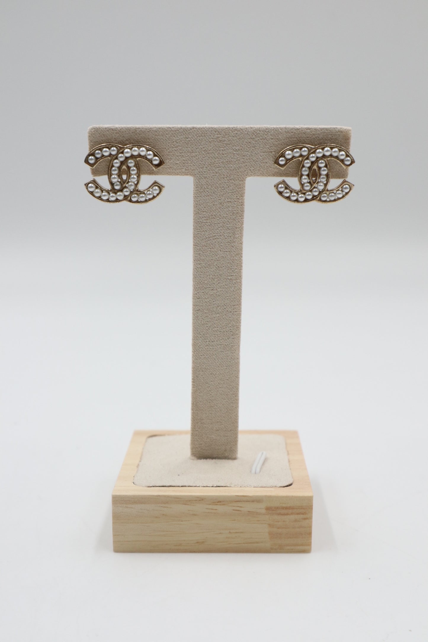 Chanel Earrings 淡金色鏤空珍珠耳環/ Rank SA 251008002