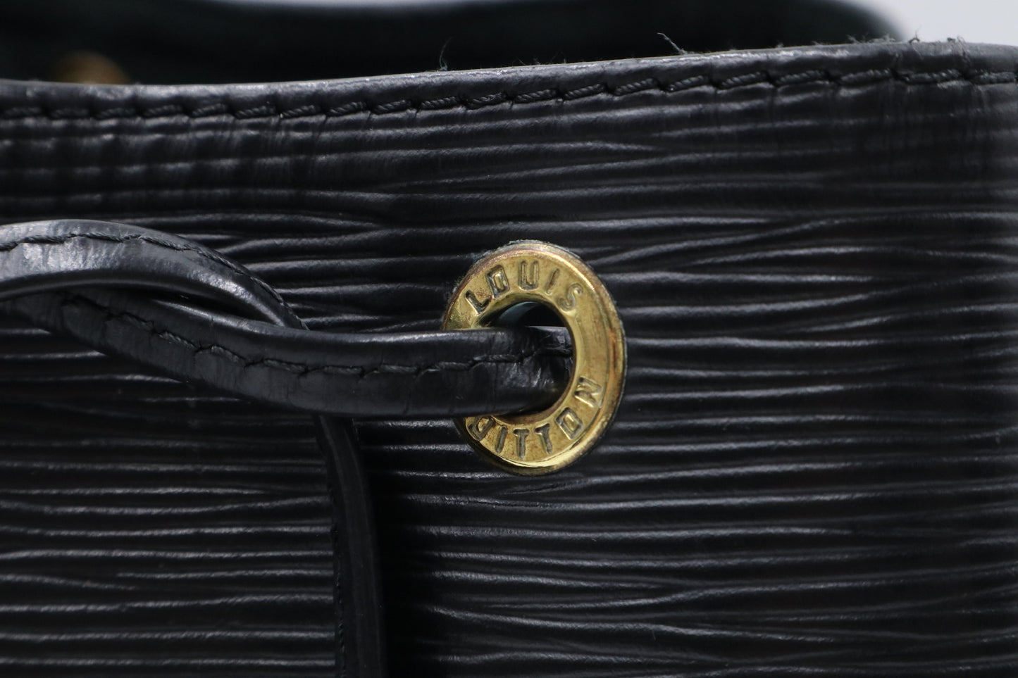 Louis Vuitton  Epi 牛皮水波紋中款水桶包 Rank SA 251105002