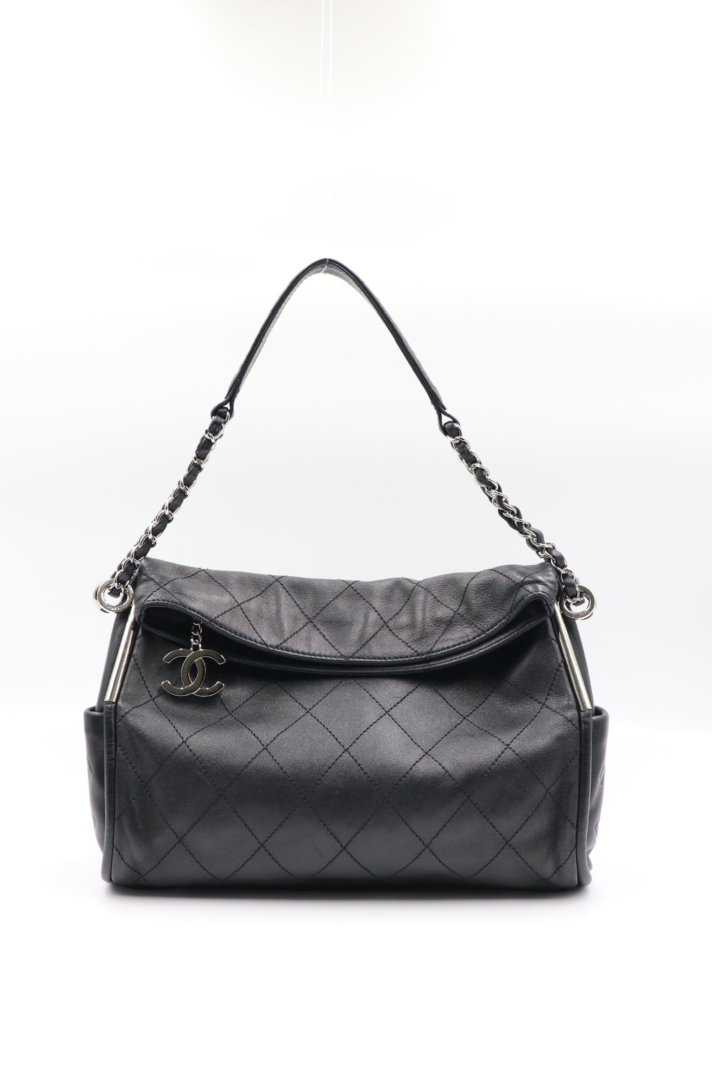 Chanel hobo 黑銀sliver  / Rank SA 250080301