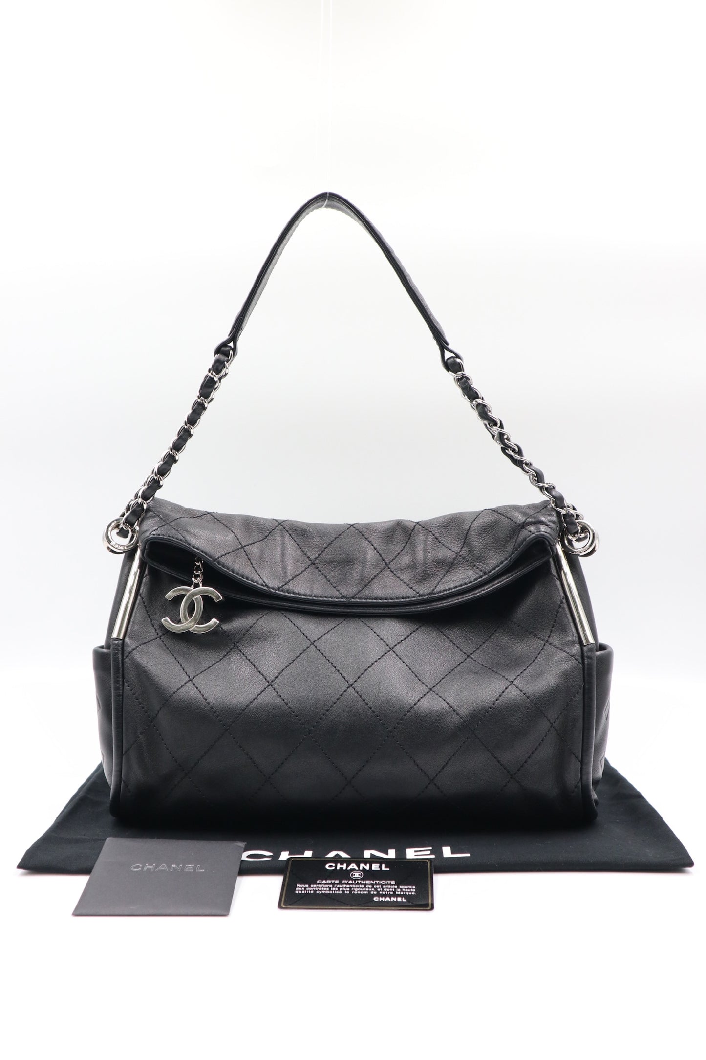 Chanel hobo 黑銀sliver  / Rank SA 250080301